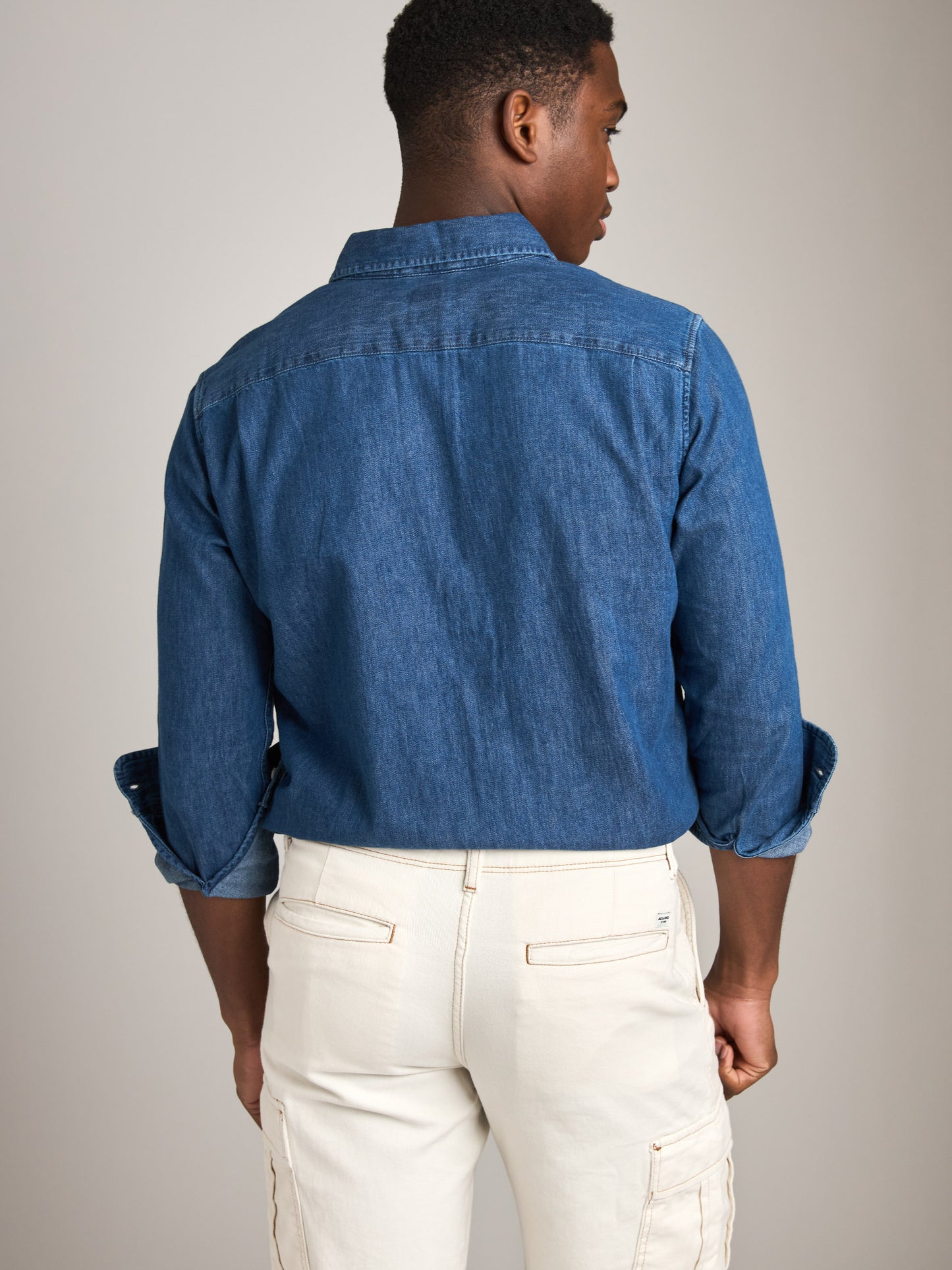 LEVI'S - Classic One Pocket Standard Long Sleeve Shirt -