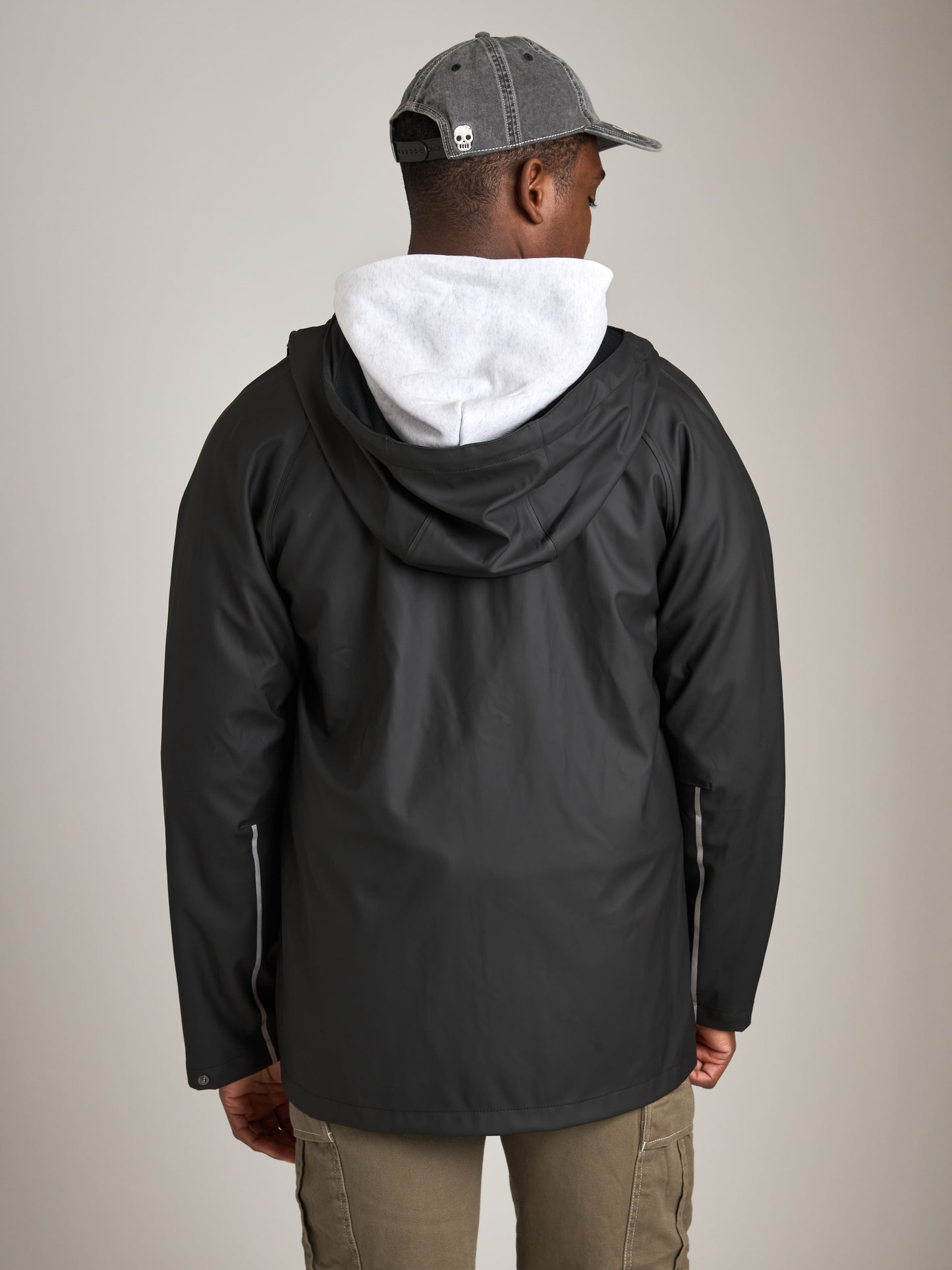 ATRIUM - Water Resistant Rain Jacket -