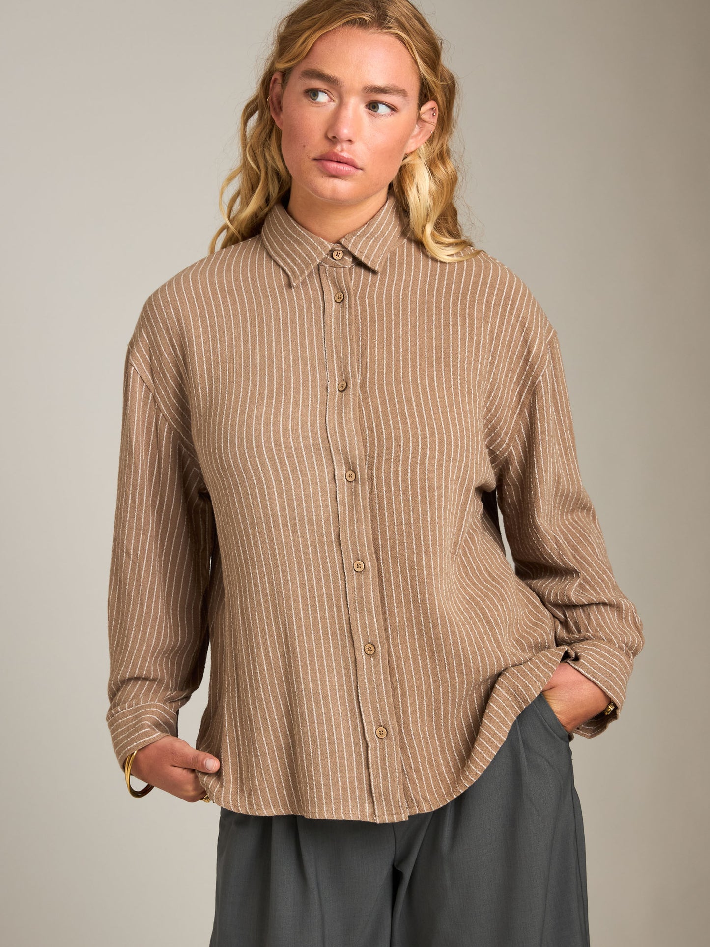 LOVEFINN - Stripe Tie-Back Shirt -