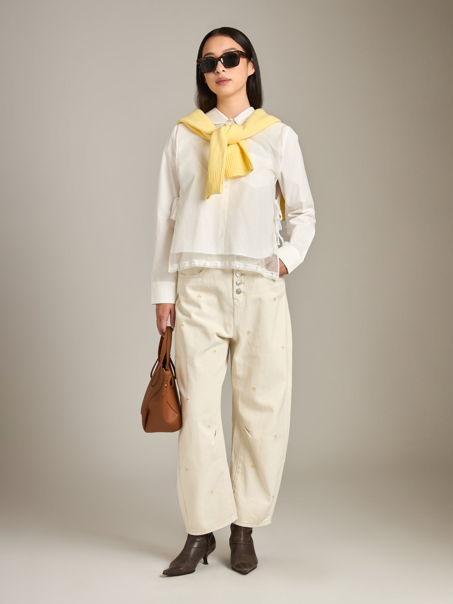 LOVEFINN - Flower Embroidery Pants -