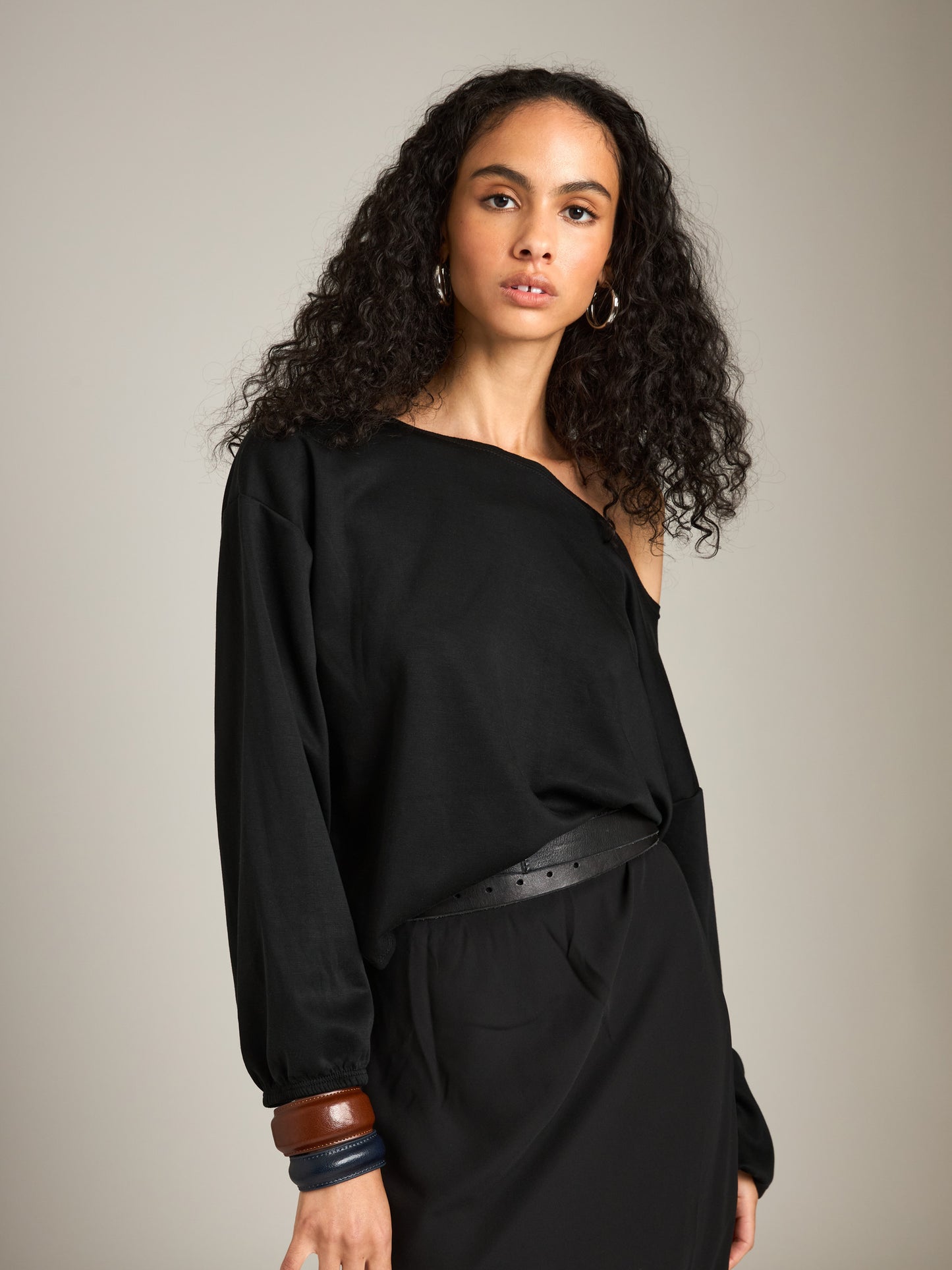 LOVEFINN - Scuba Off the Shoulder Top -