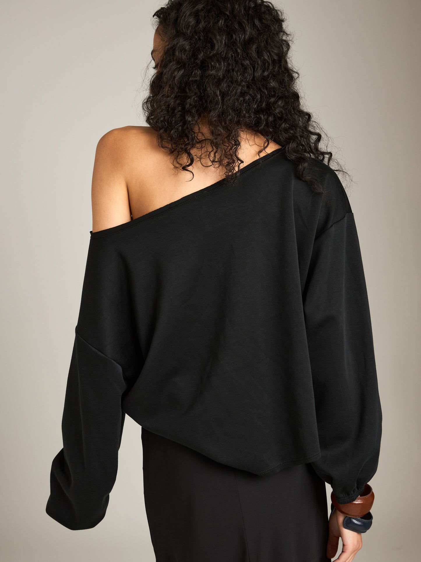 LOVEFINN - Scuba Off the Shoulder Top -