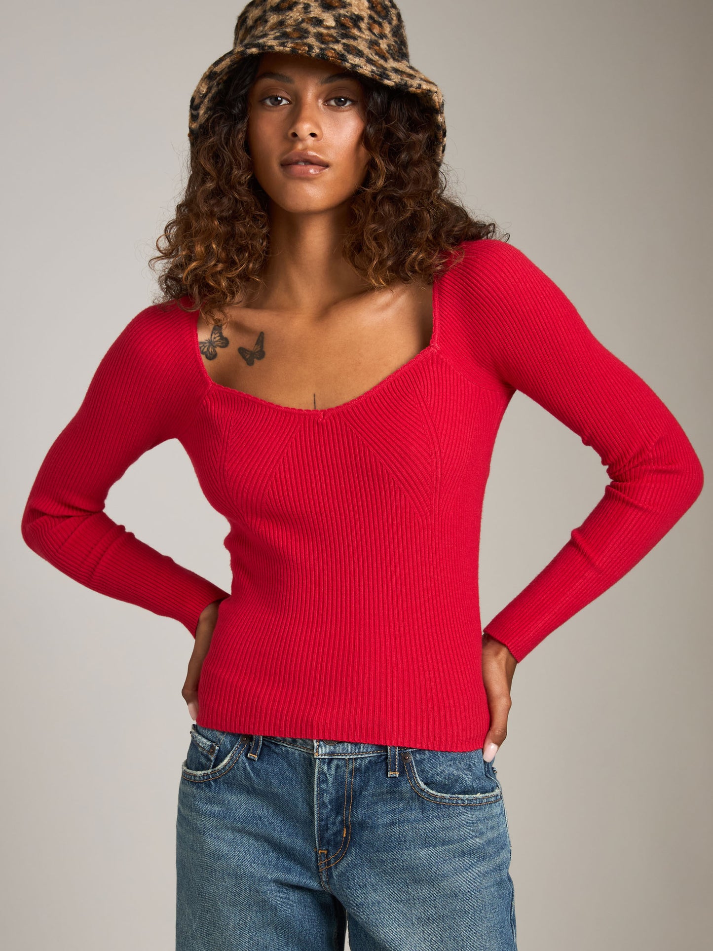 Anya Sweetheart Sweater