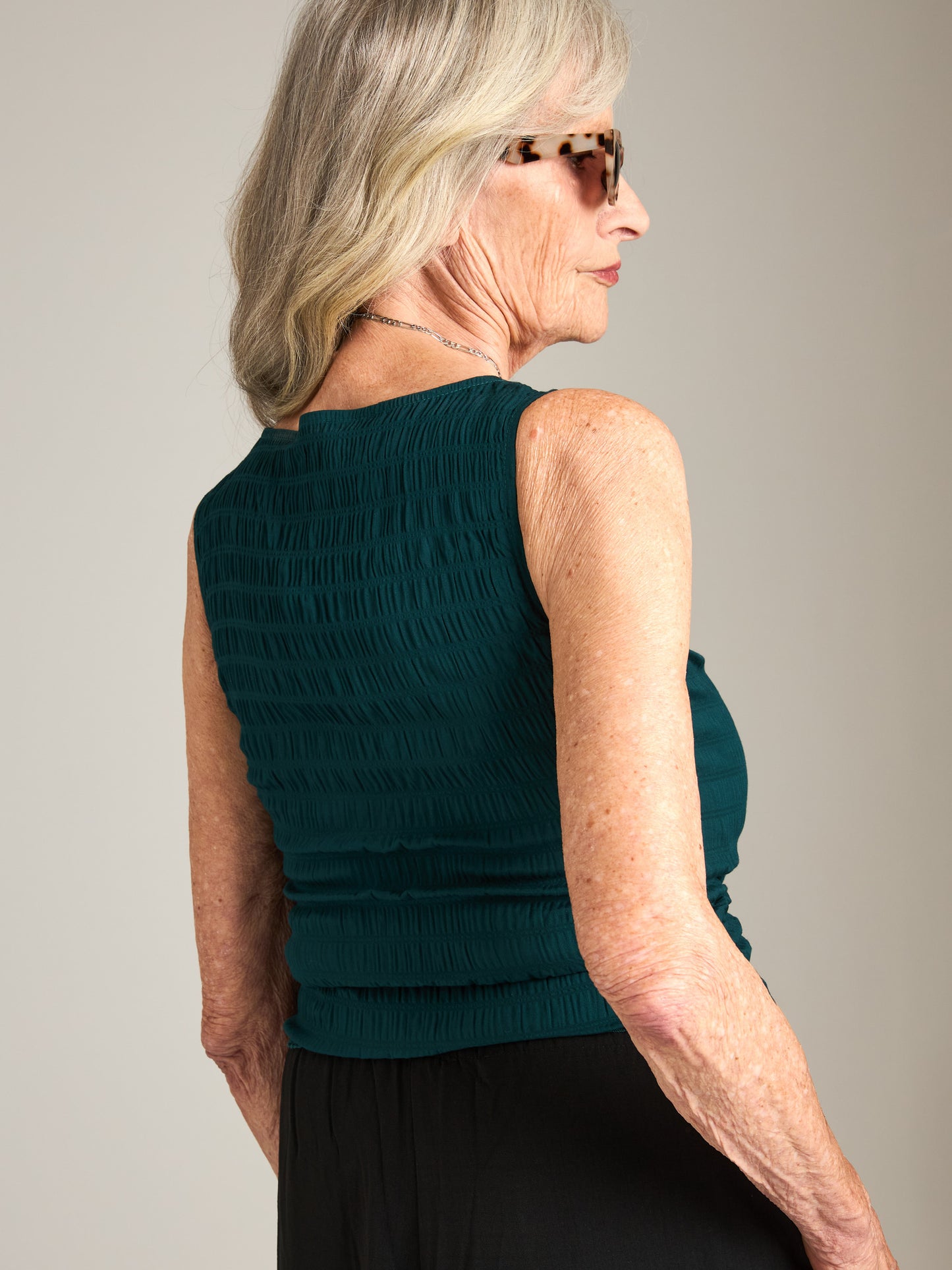 MONK & LOU - Textured Anneli Shell -