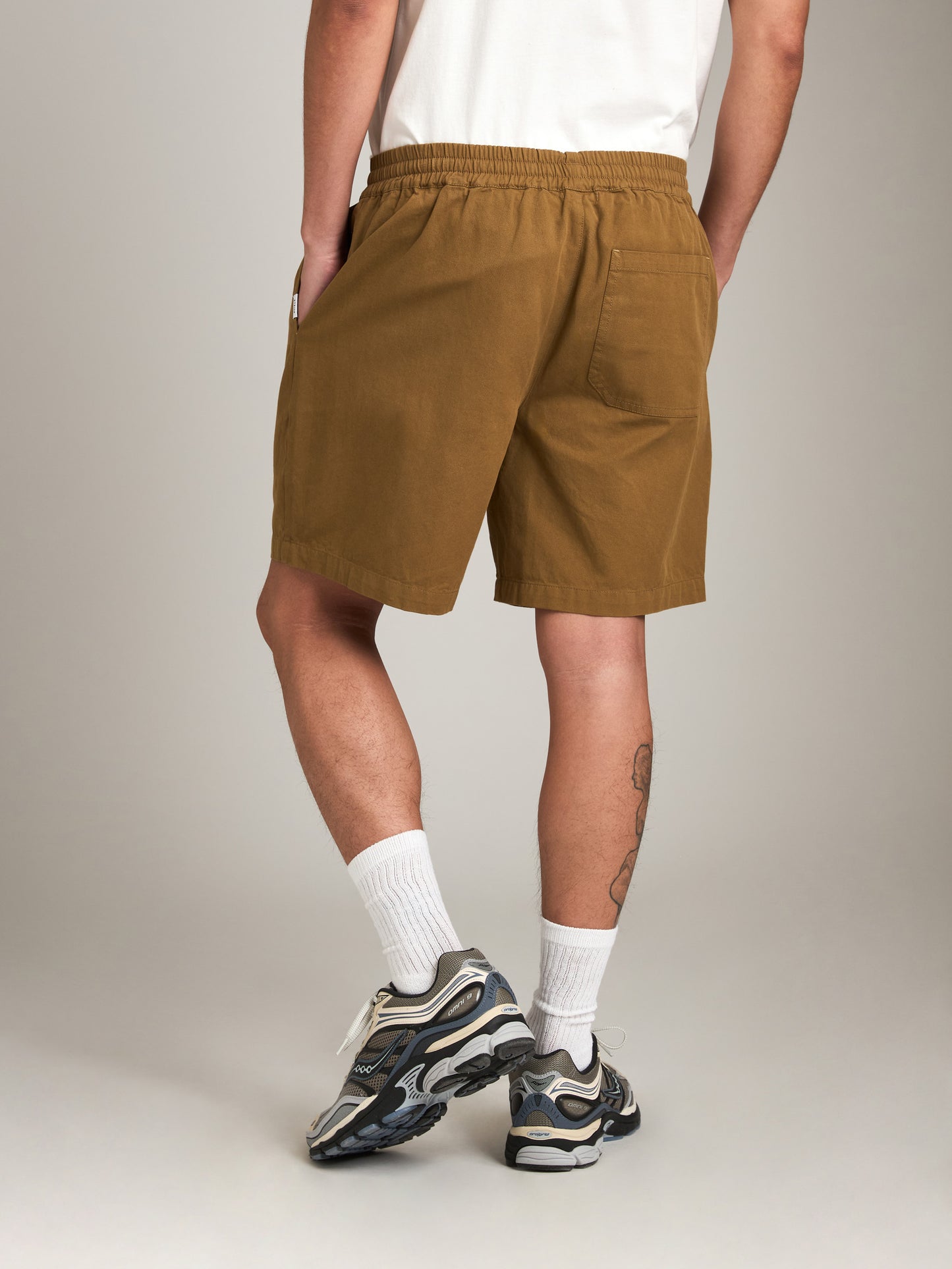 ATRIUM - Relaxed Mid Short