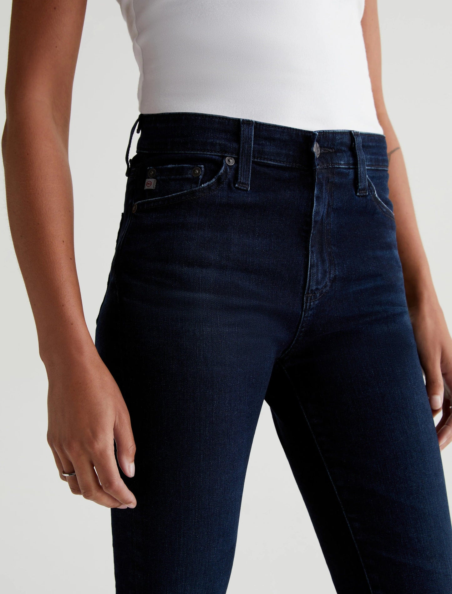 AG - Mari Mid Rise Slim Straight -