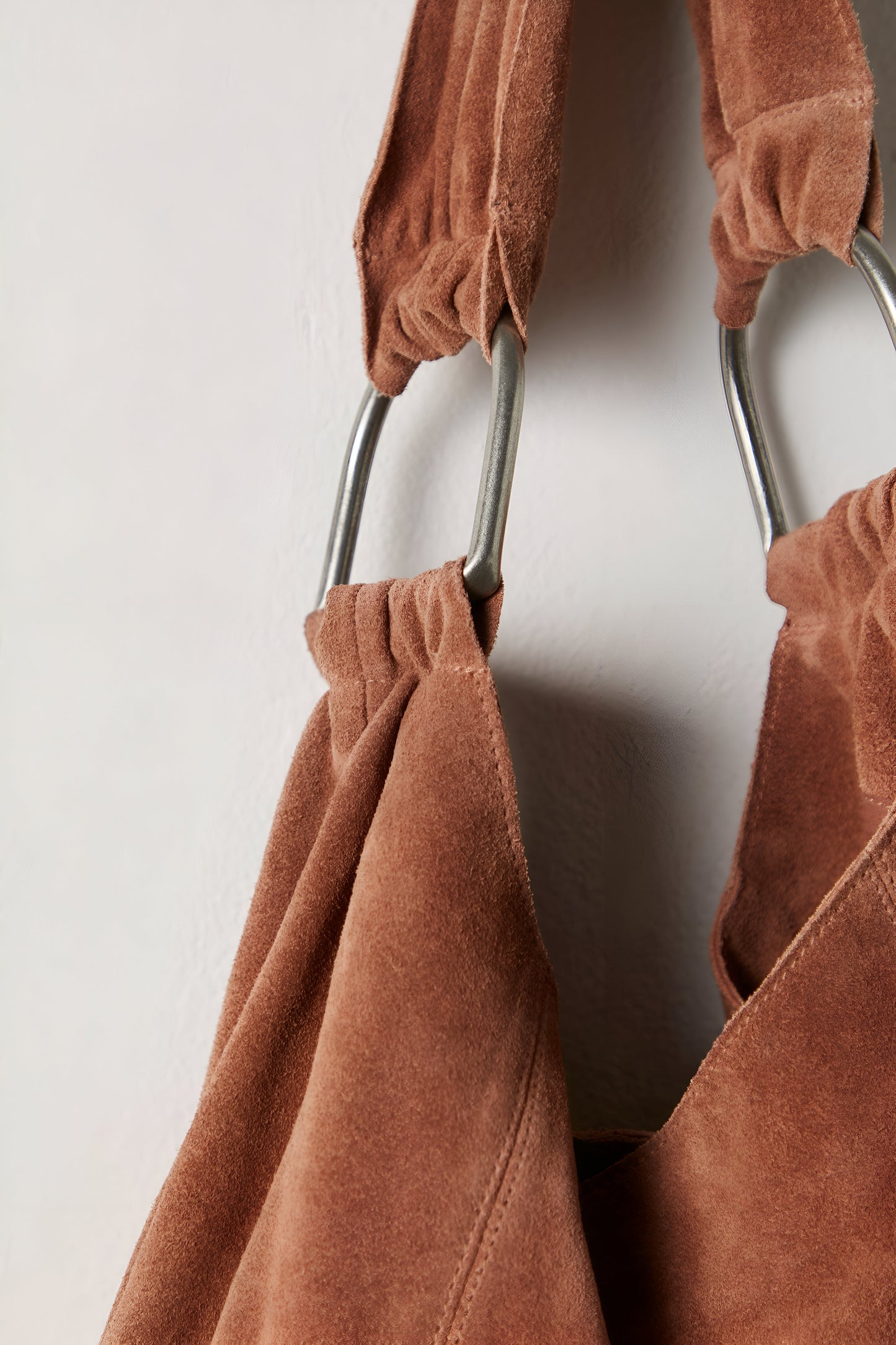 FREE PEOPLE - Bobbi Slouch Suede Tote -