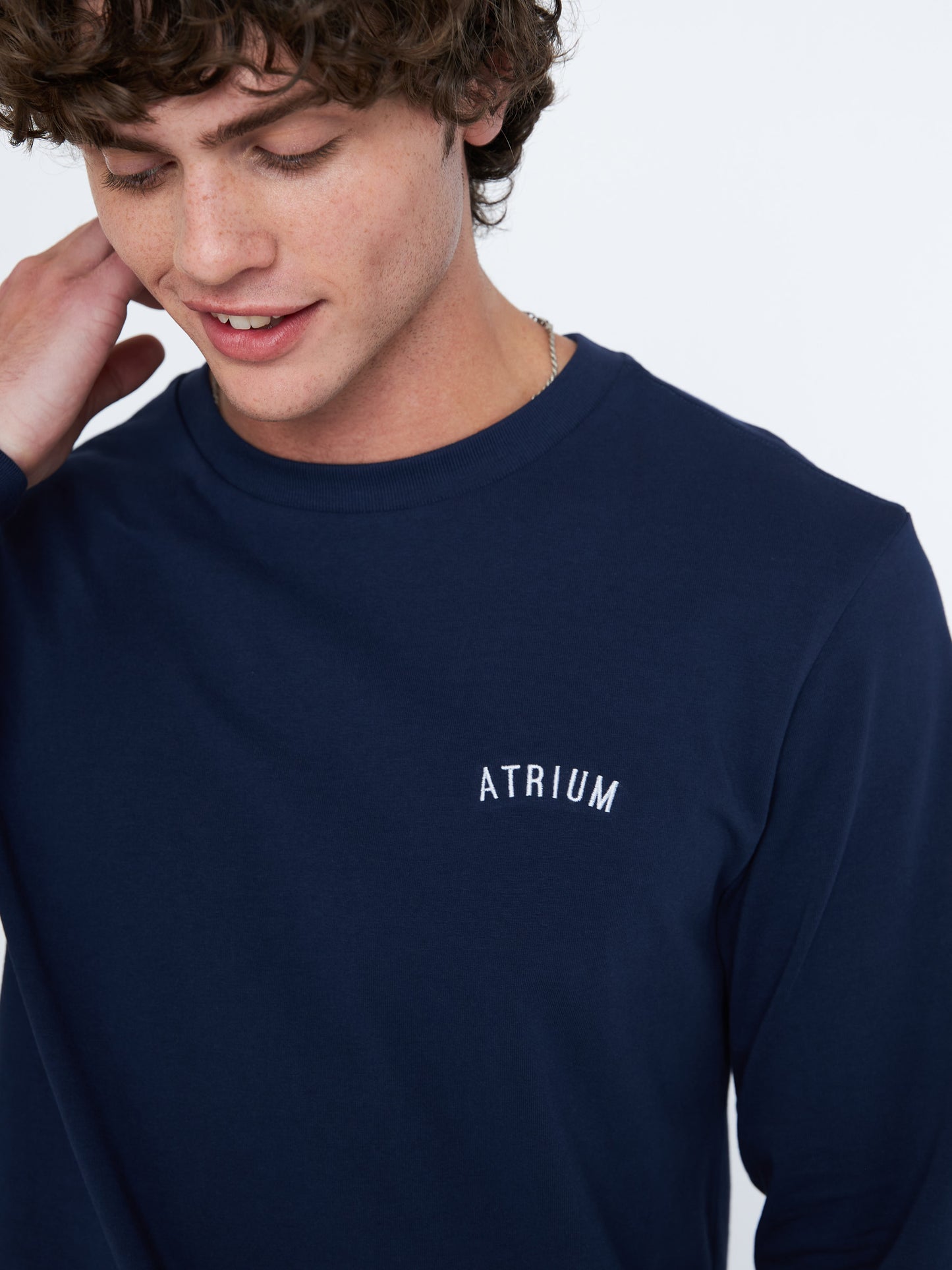 m tops - ATRIUM - Classic Cotton Jersey Long Sleeve Curve Logo Tee - PLENTY