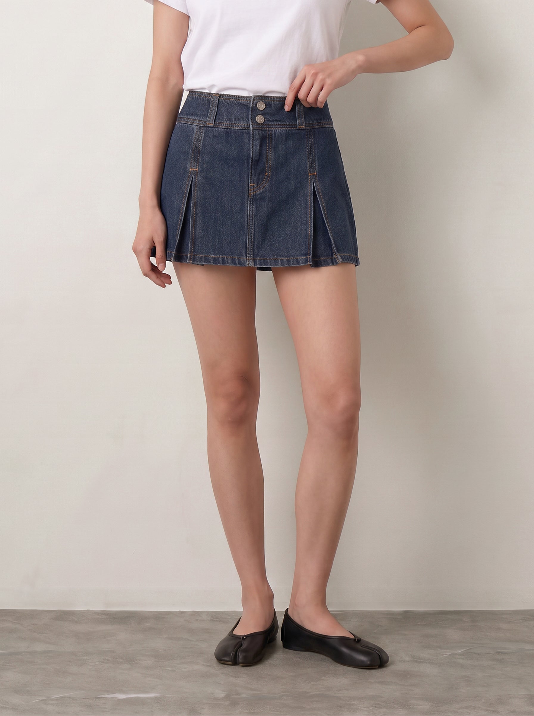 LEVI'S - Inverted Mini Pleated Skirt - 