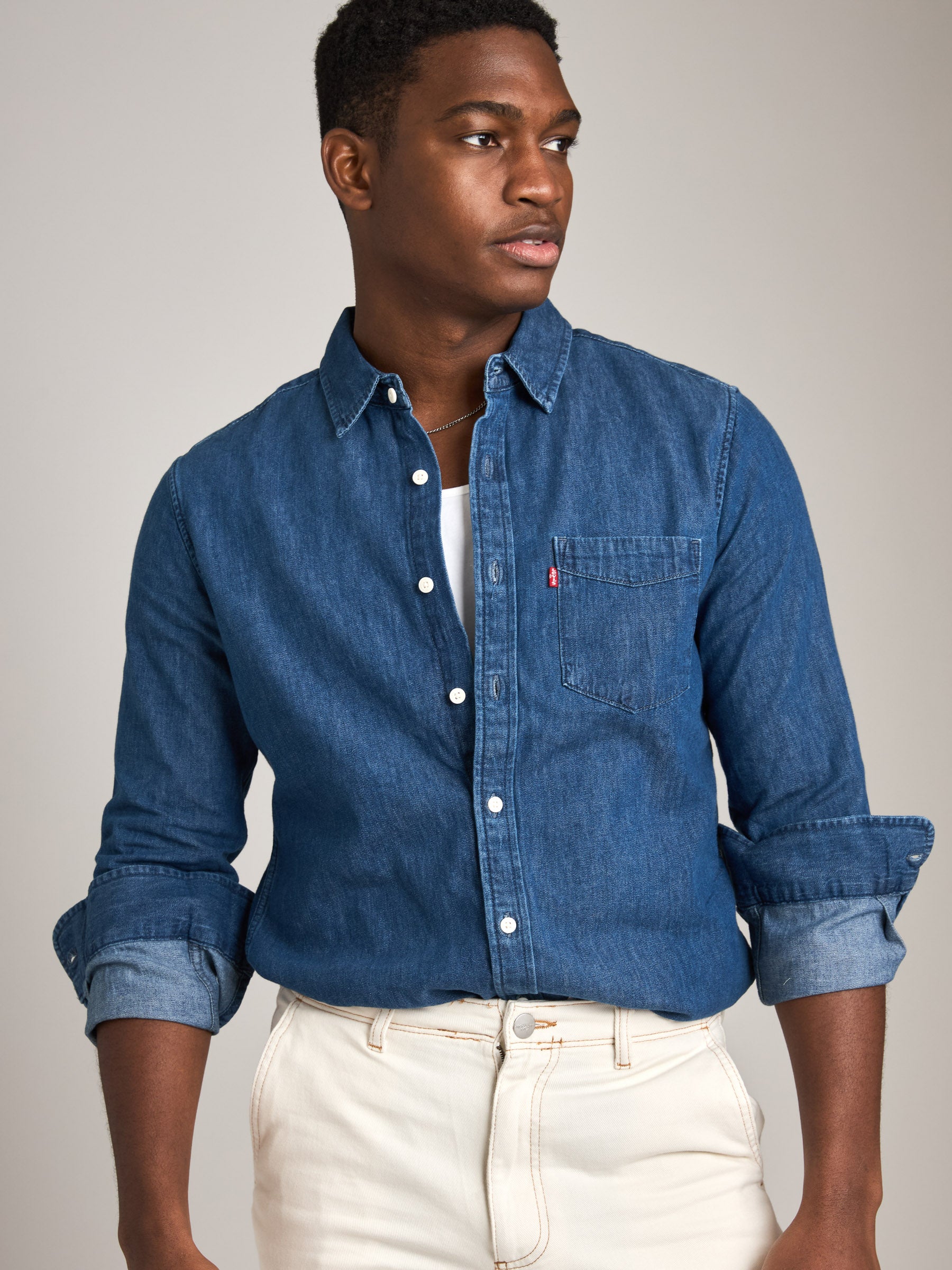LEVI'S - Classic One Pocket Standard Long Sleeve Shirt - 