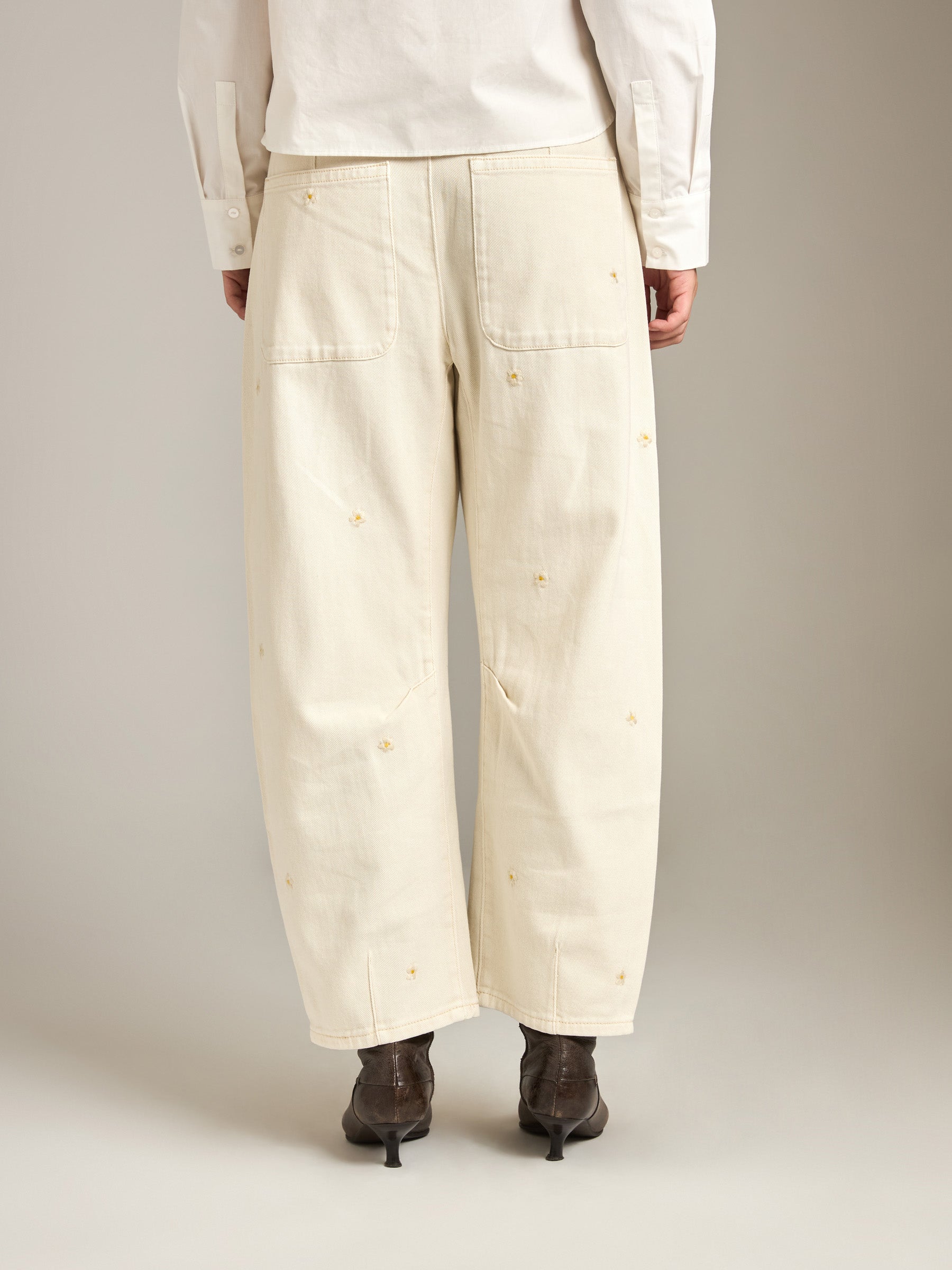 LOVEFINN - Flower Embroidery Pants - 