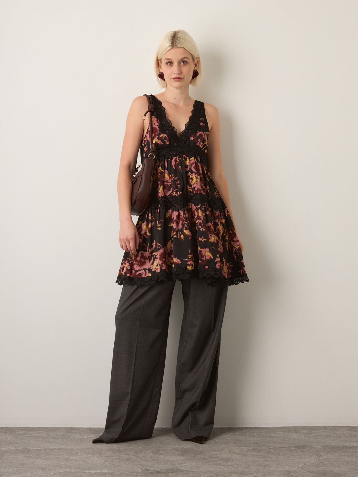 LOVEFINN - Floral Lace Dress - Black Multi