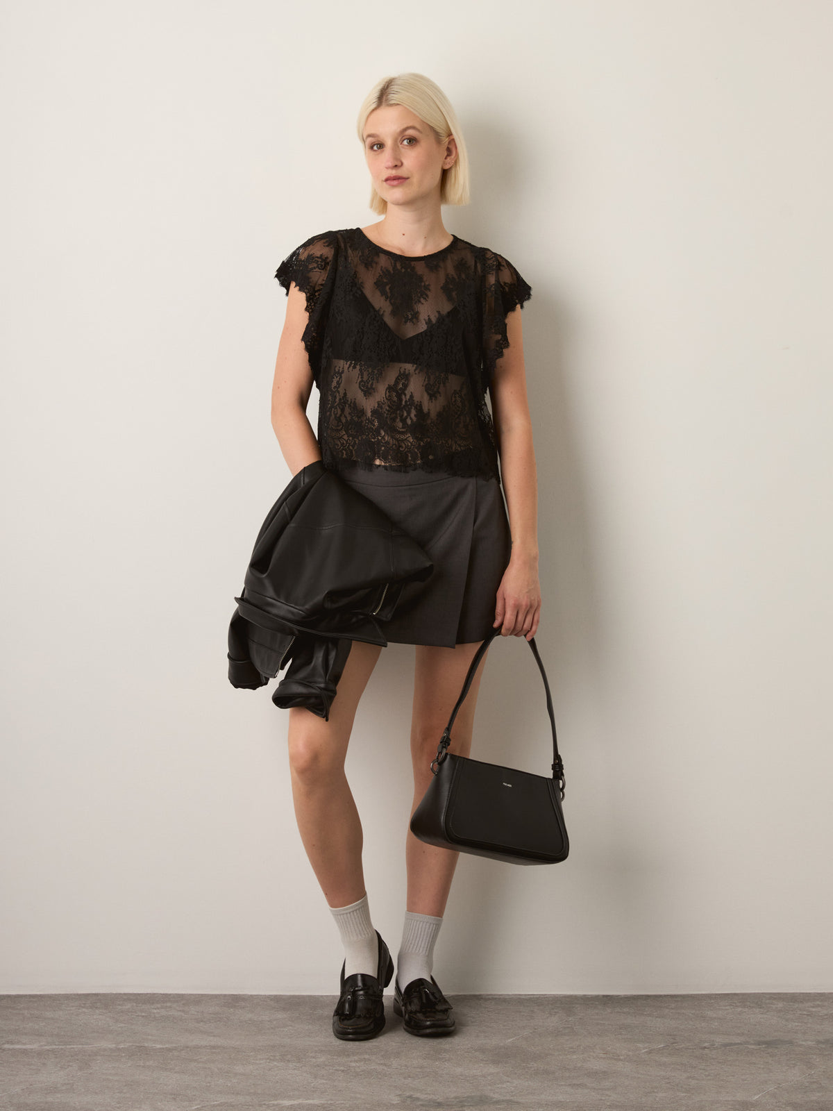 LOVEFINN - Lace Scalloped Top - Black