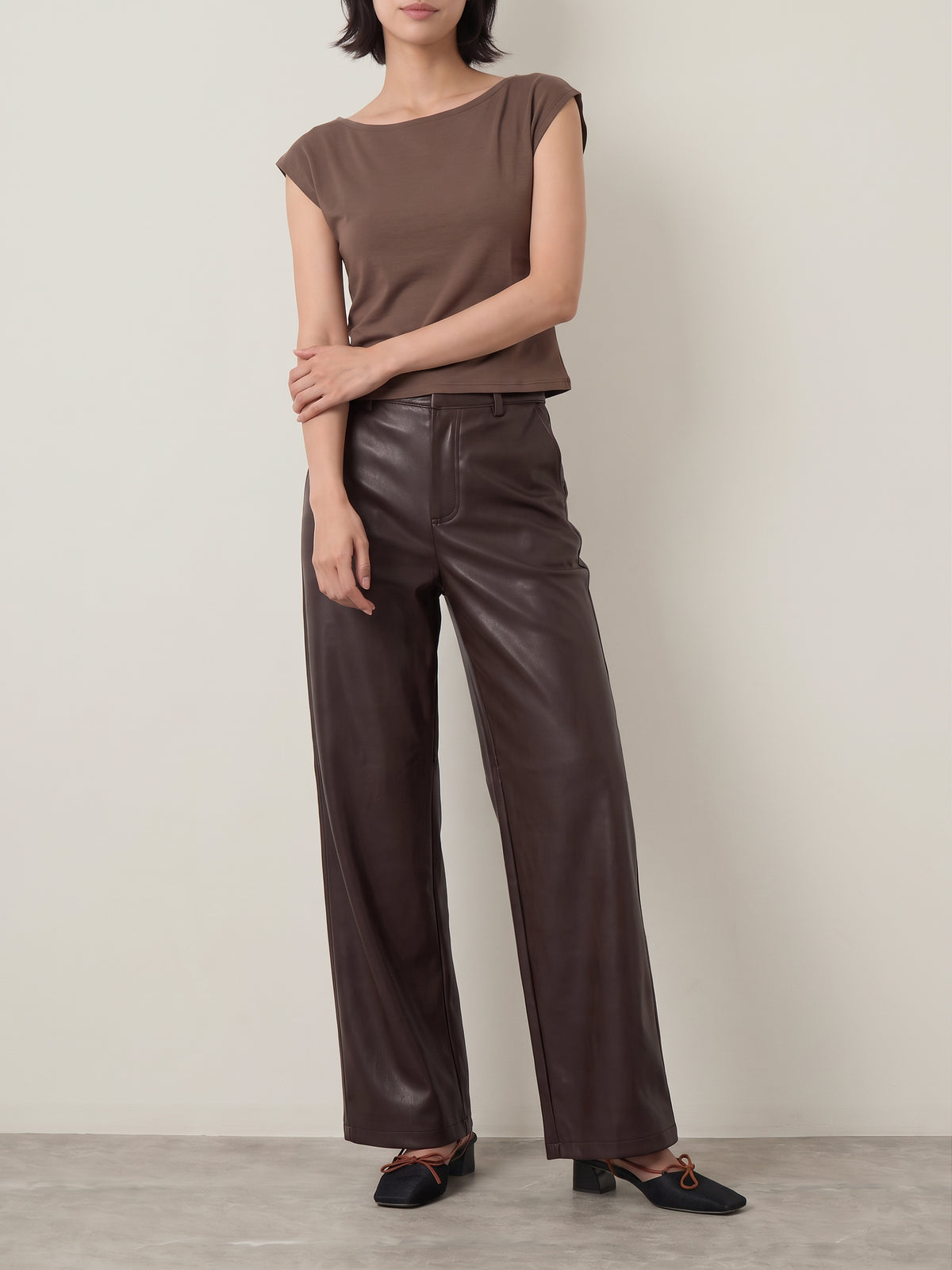 Neli Faux Leather Barrel Pants