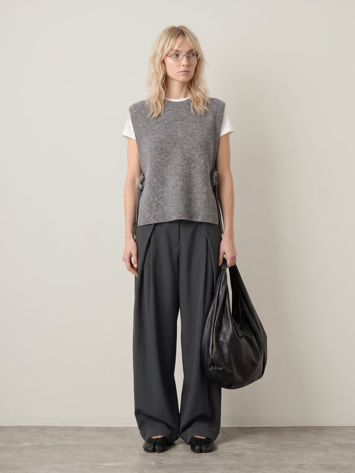 Beate Crewneck Bow Vest