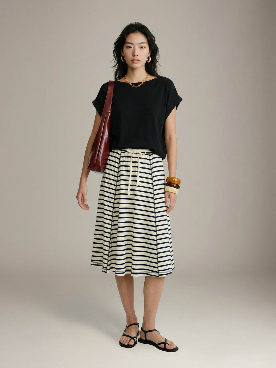 LOVEFINN - Cuff Sleeve Top - Black