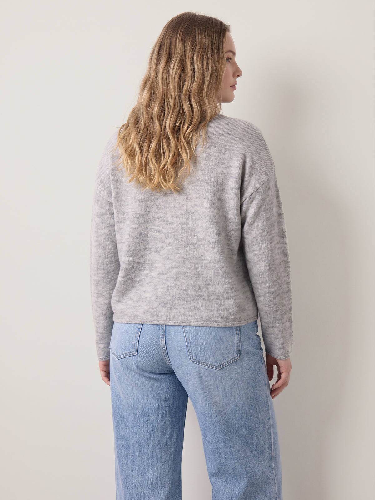 LYLA + LUXE - Aiden Daisy Crewneck Sweater - 