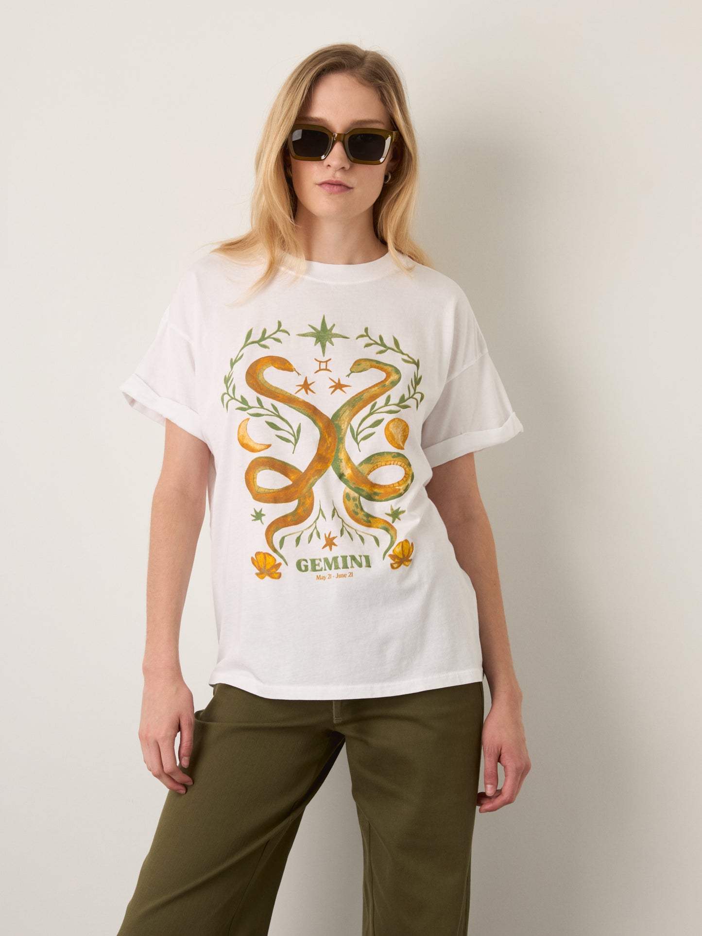 GIRL DANGEROUS - Gemini Zodiac Boyfriend T-Shirt - 