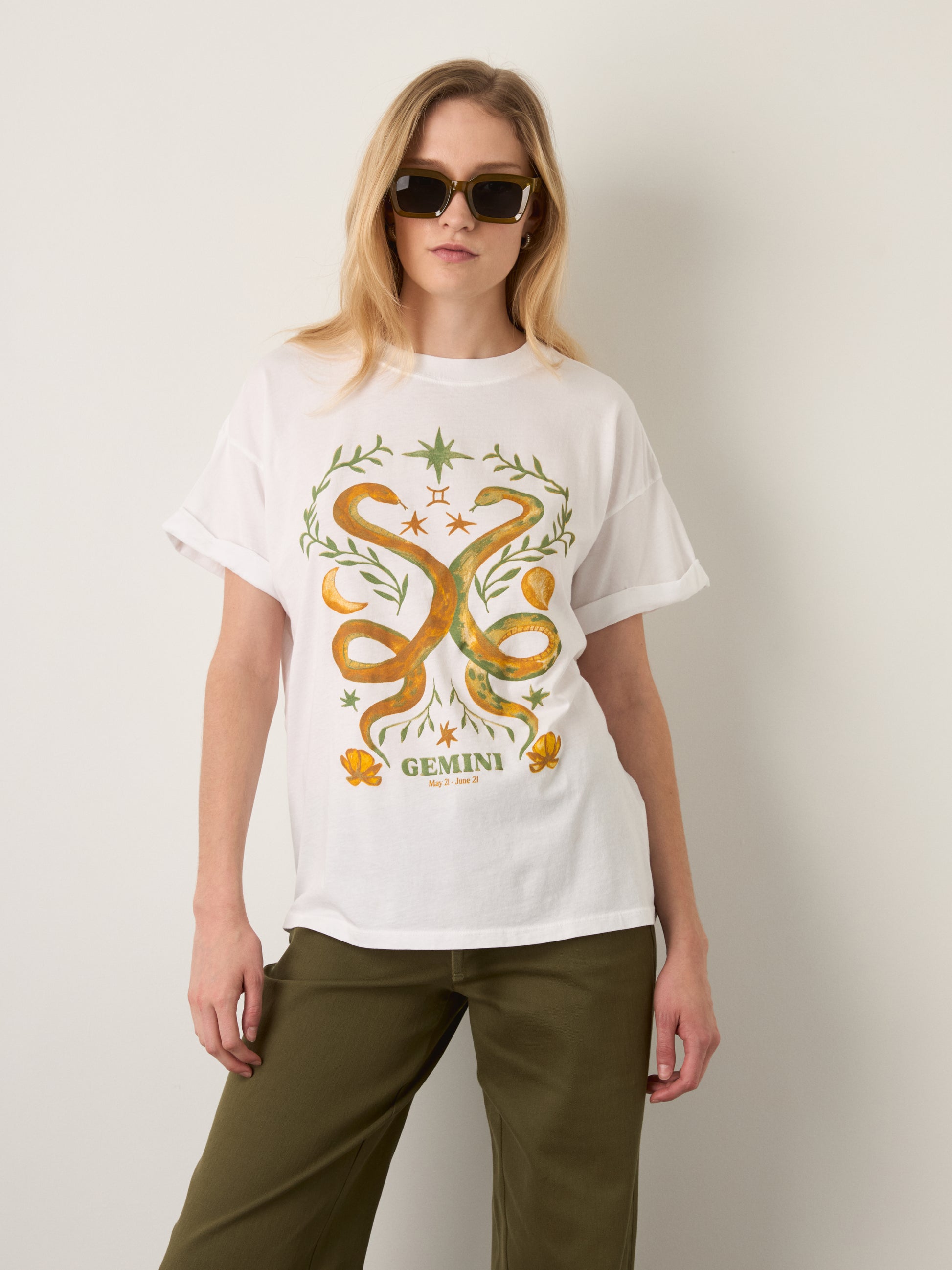 GIRL DANGEROUS - Gemini Zodiac Boyfriend T-Shirt - 