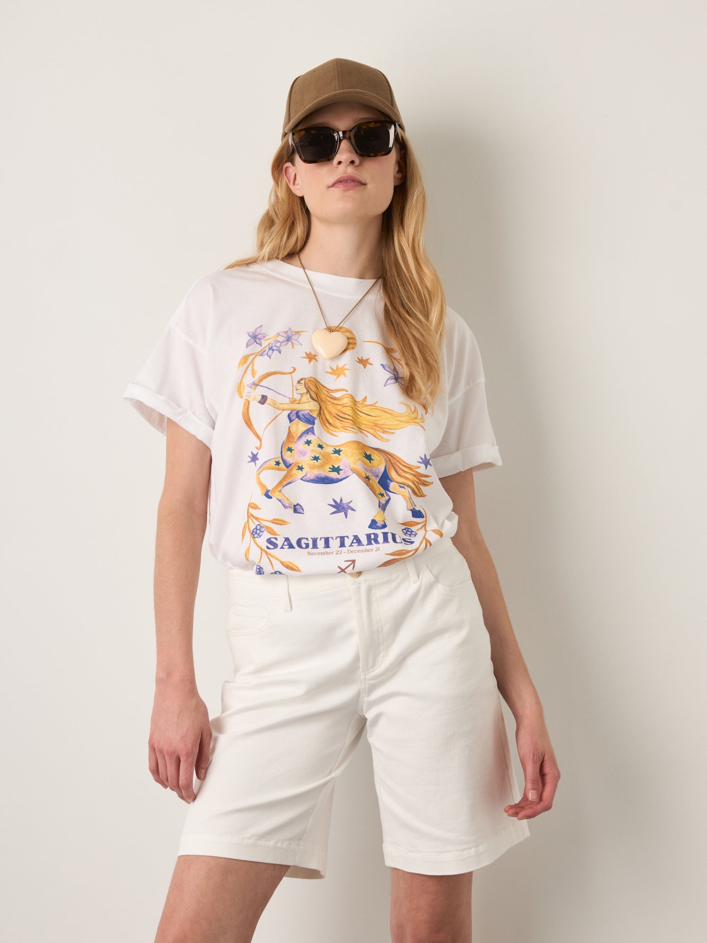 GIRL DANGEROUS - Sagittarius Zodiac Boyfriend T-Shirt - 