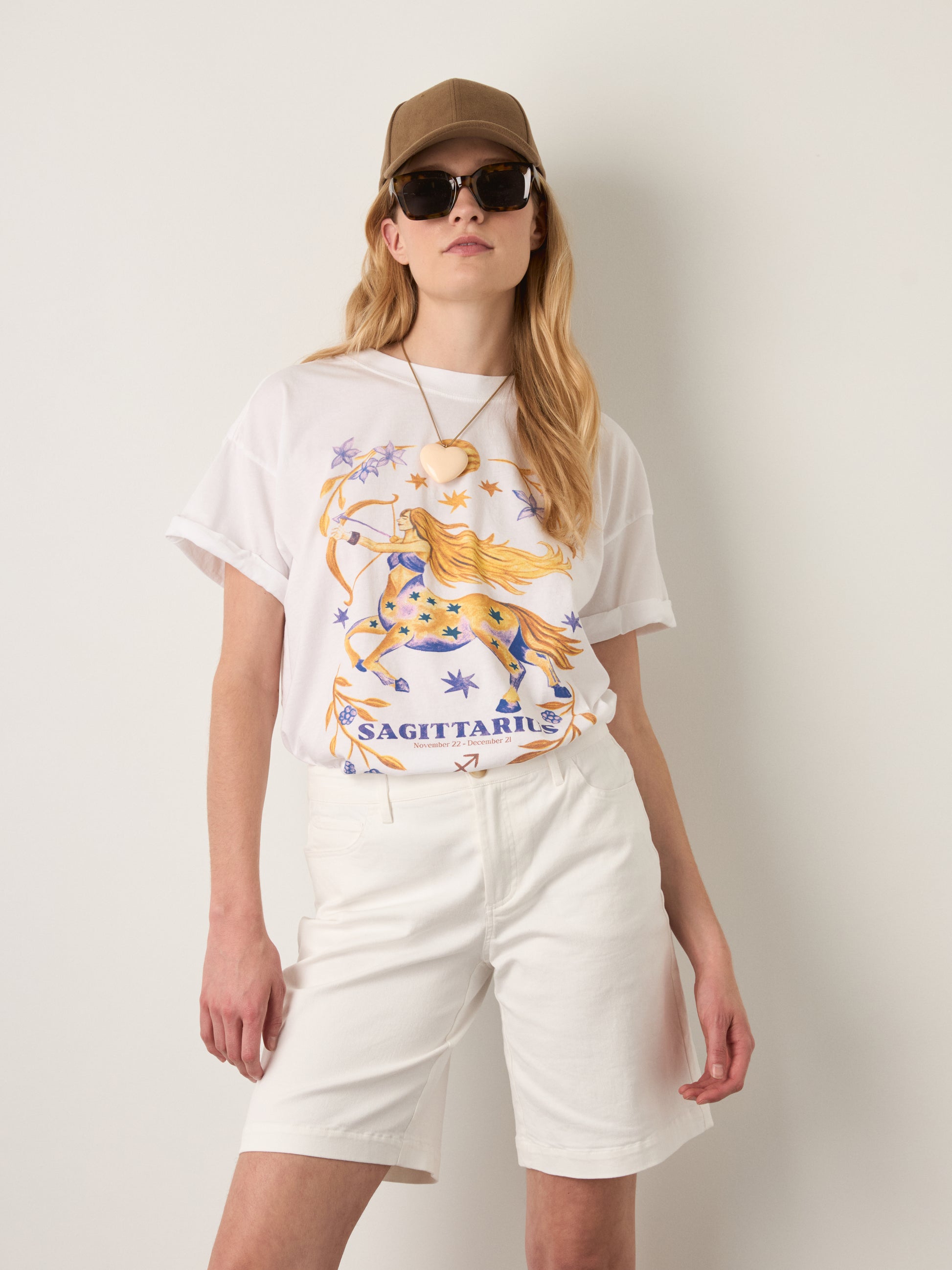 GIRL DANGEROUS - Sagittarius Zodiac Boyfriend T-Shirt - 