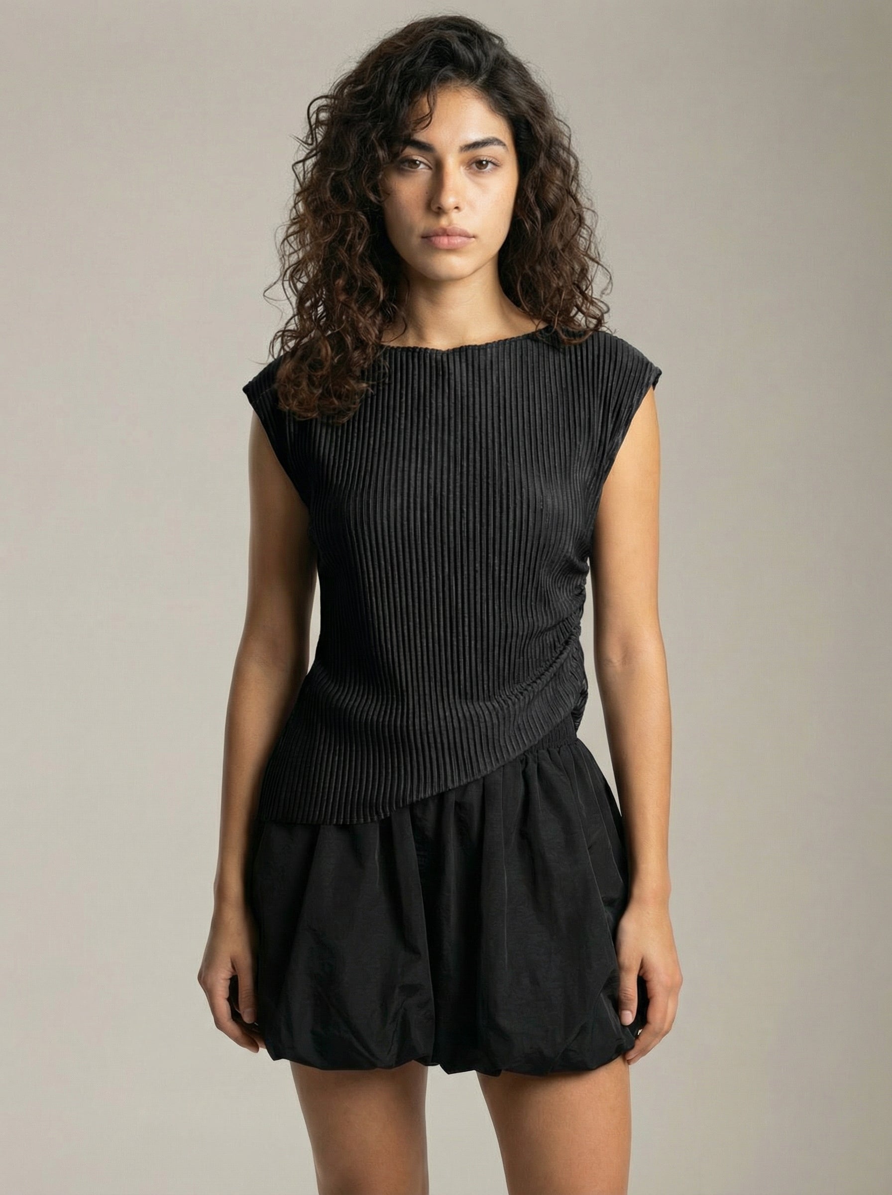 LOVEFINN - Asymmetrical Shell Top - 