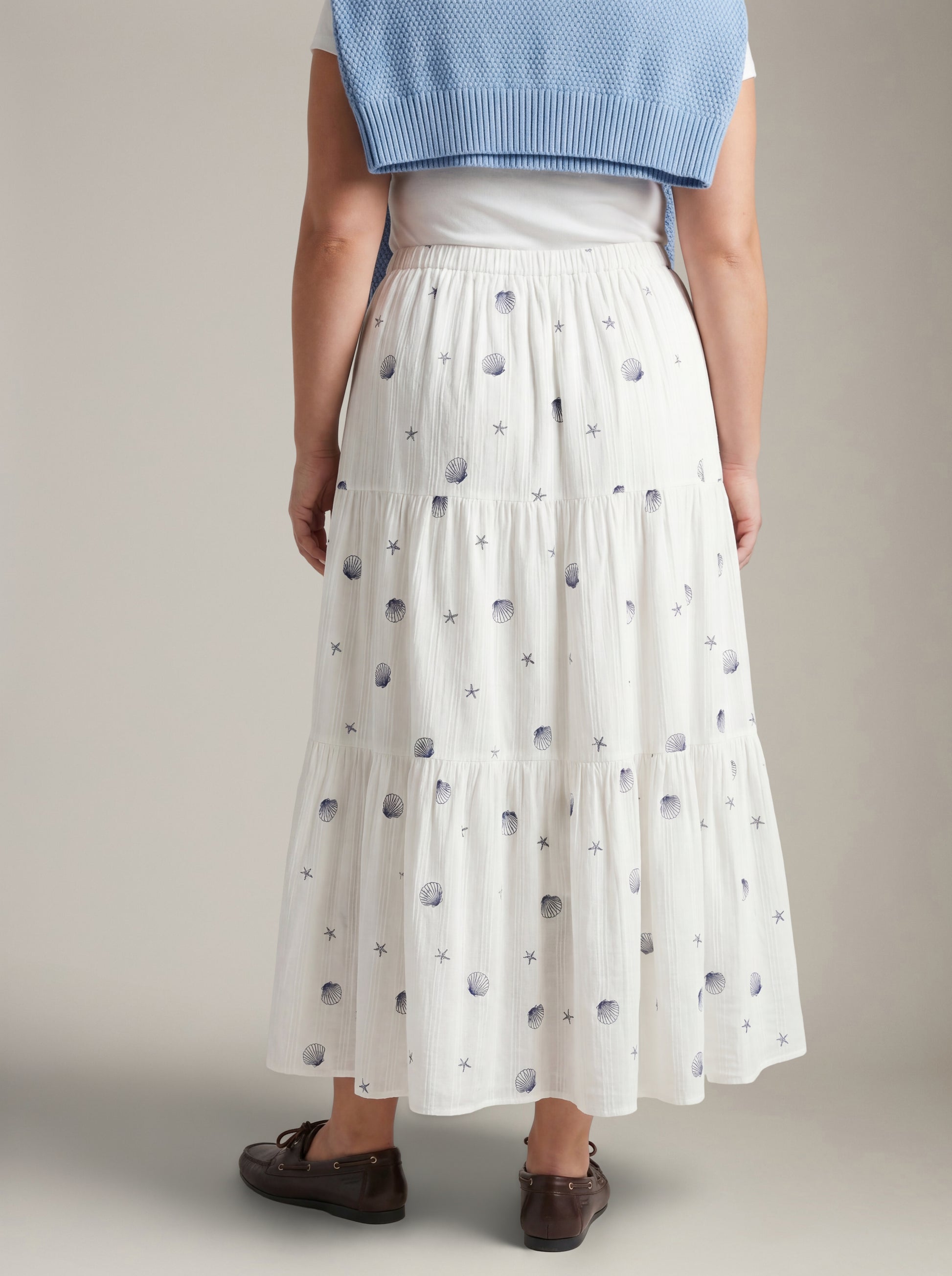 LOVEFINN - Printed Tiered Maxi Skirt - 