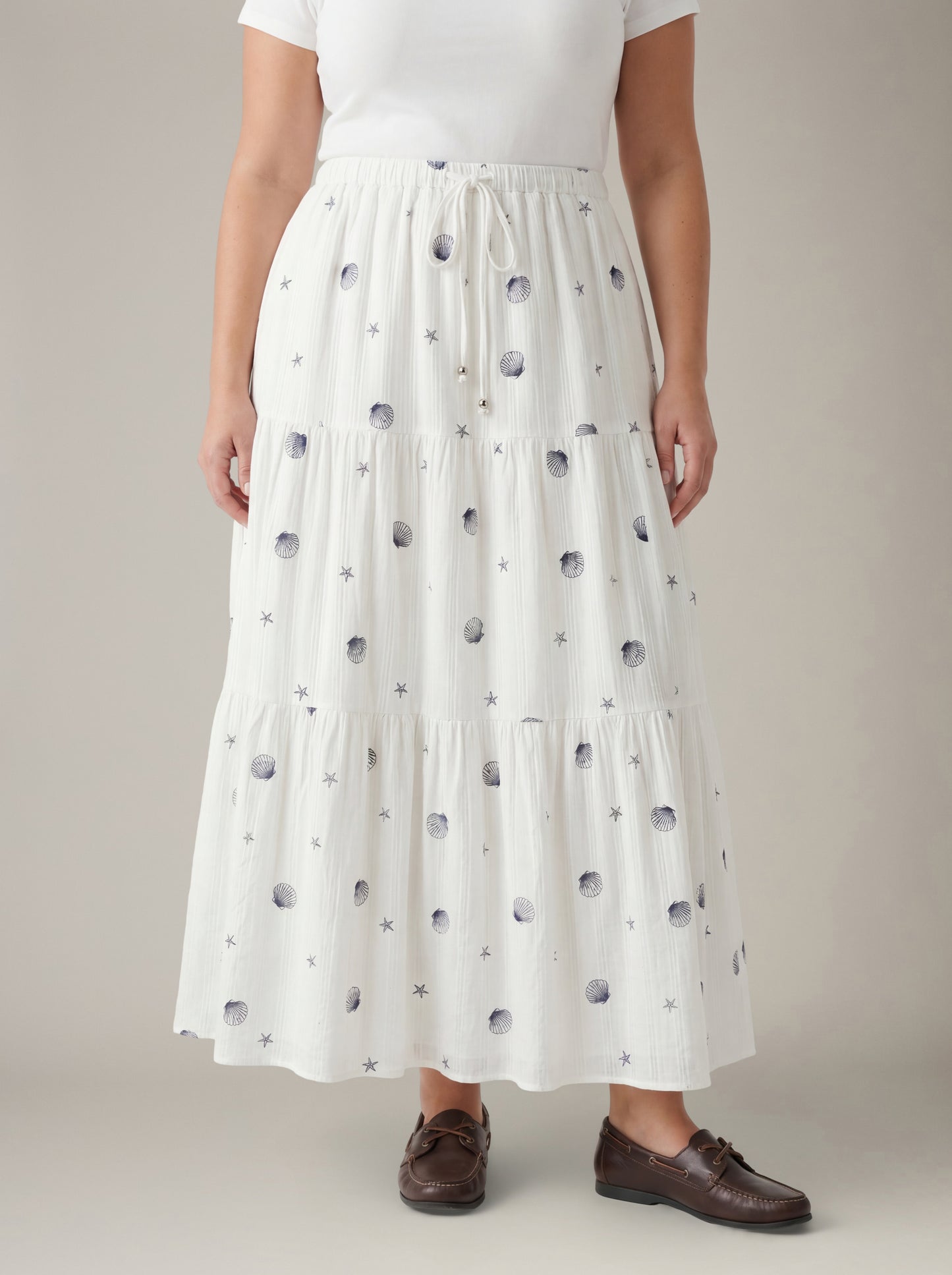 LOVEFINN - Printed Tiered Maxi Skirt - 