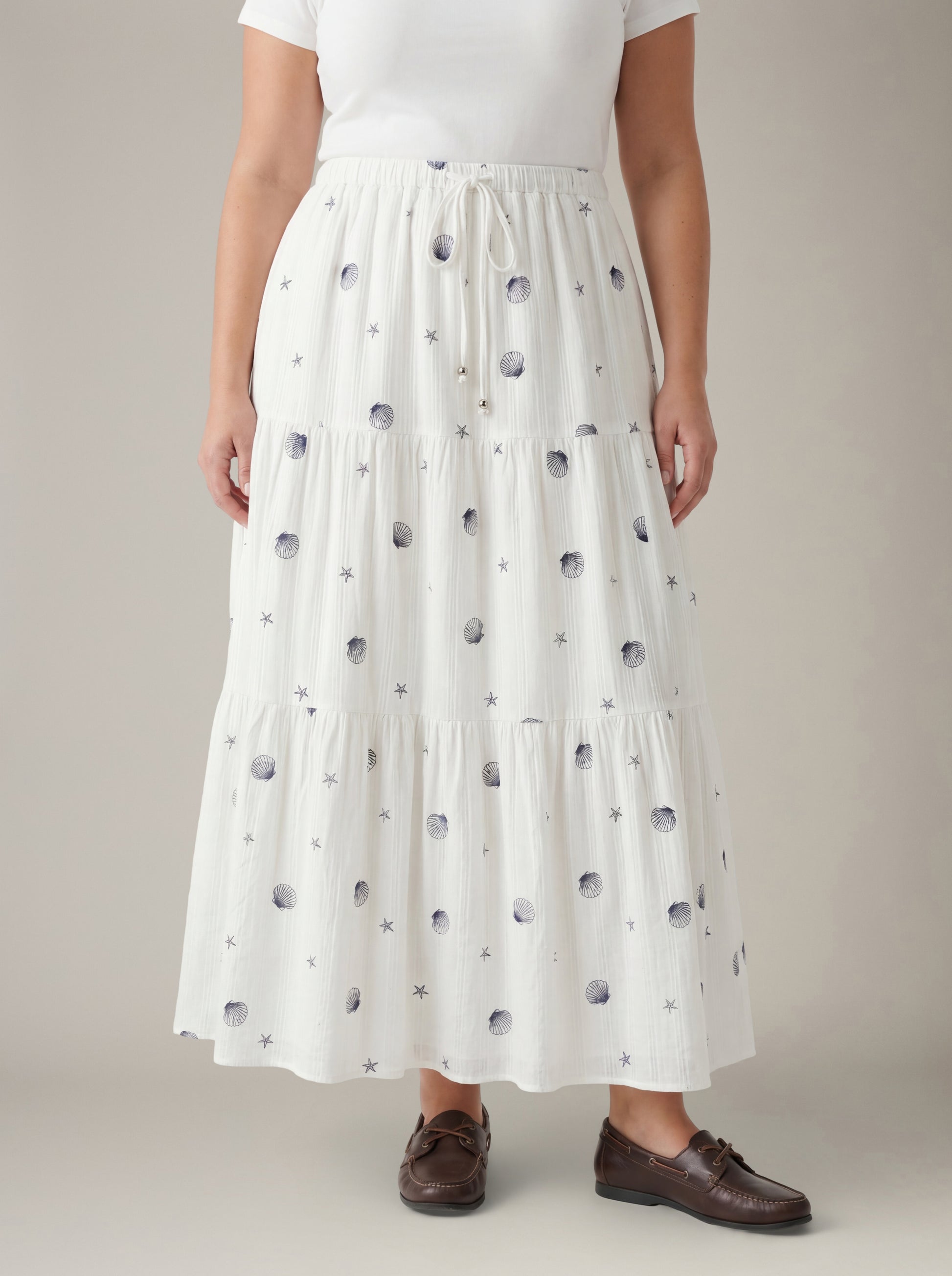 LOVEFINN - Printed Tiered Maxi Skirt - 