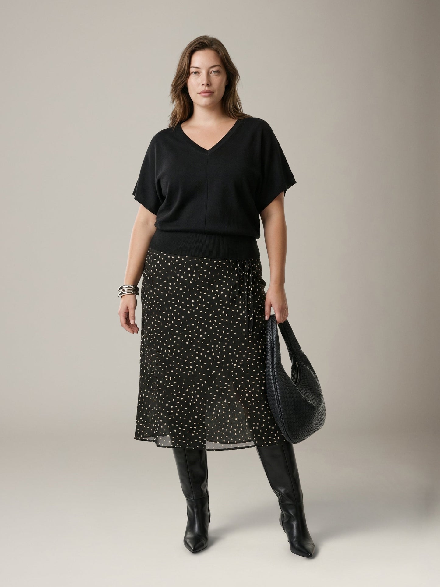 LOVEFINN - Double V-neck Top - Black
