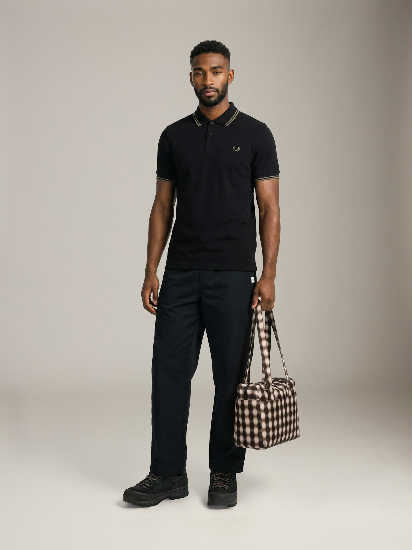 FRED PERRY - Twin Tipped Shirt - Black / Field Green
