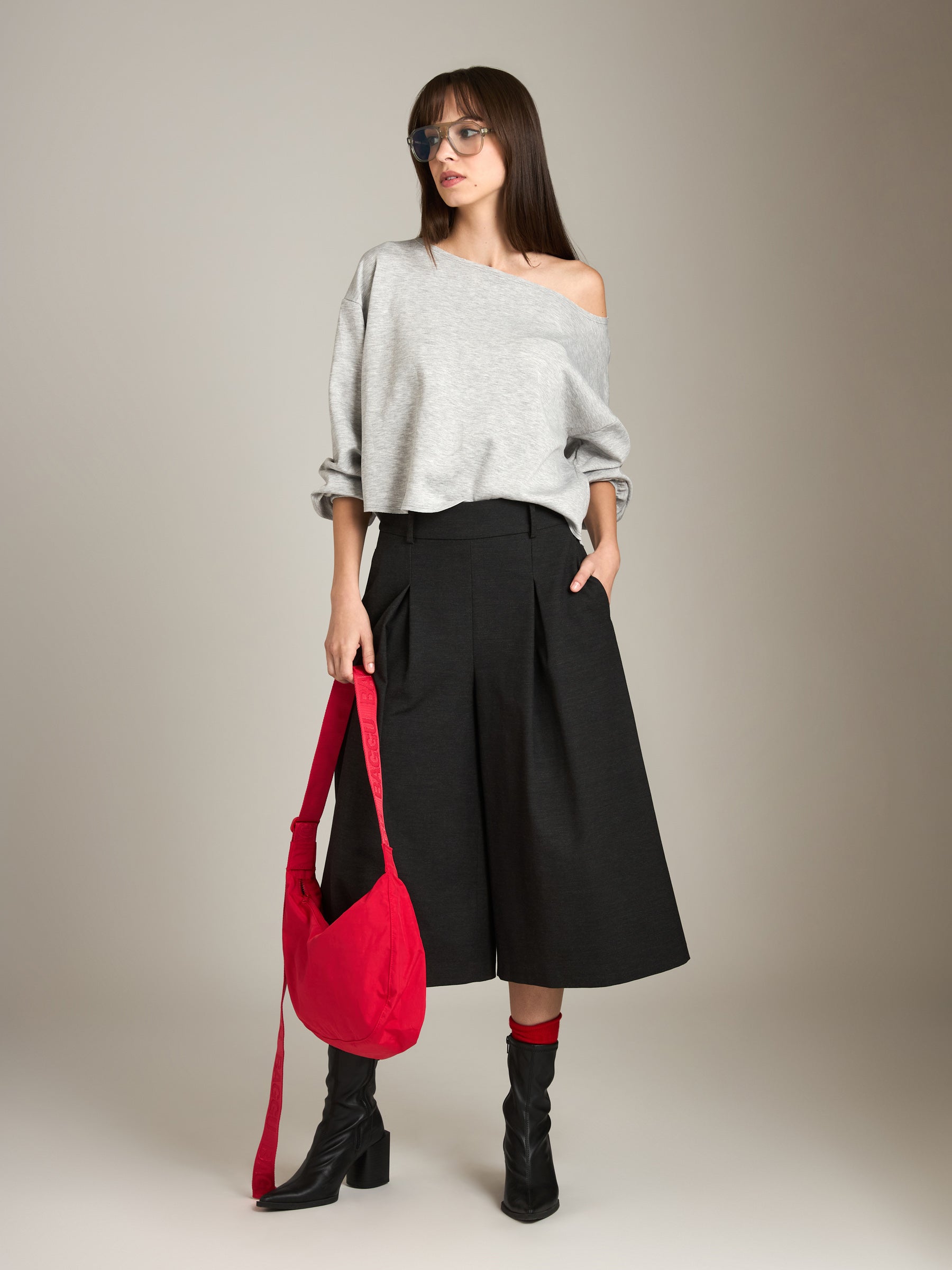 LOVEFINN - Scuba Off the Shoulder Top - Heather Grey