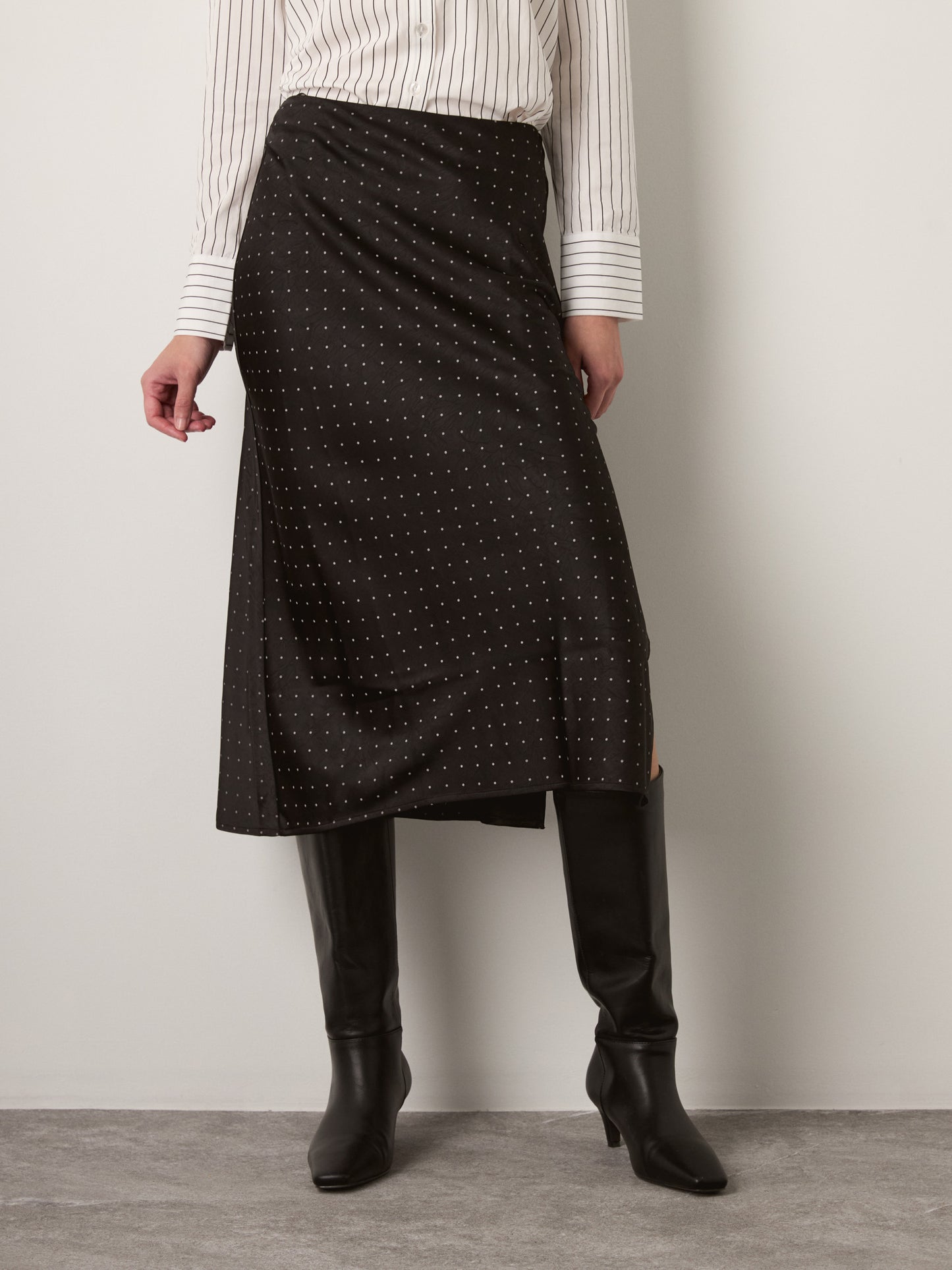 MONK & LOU - Cola Satin Skirt - 