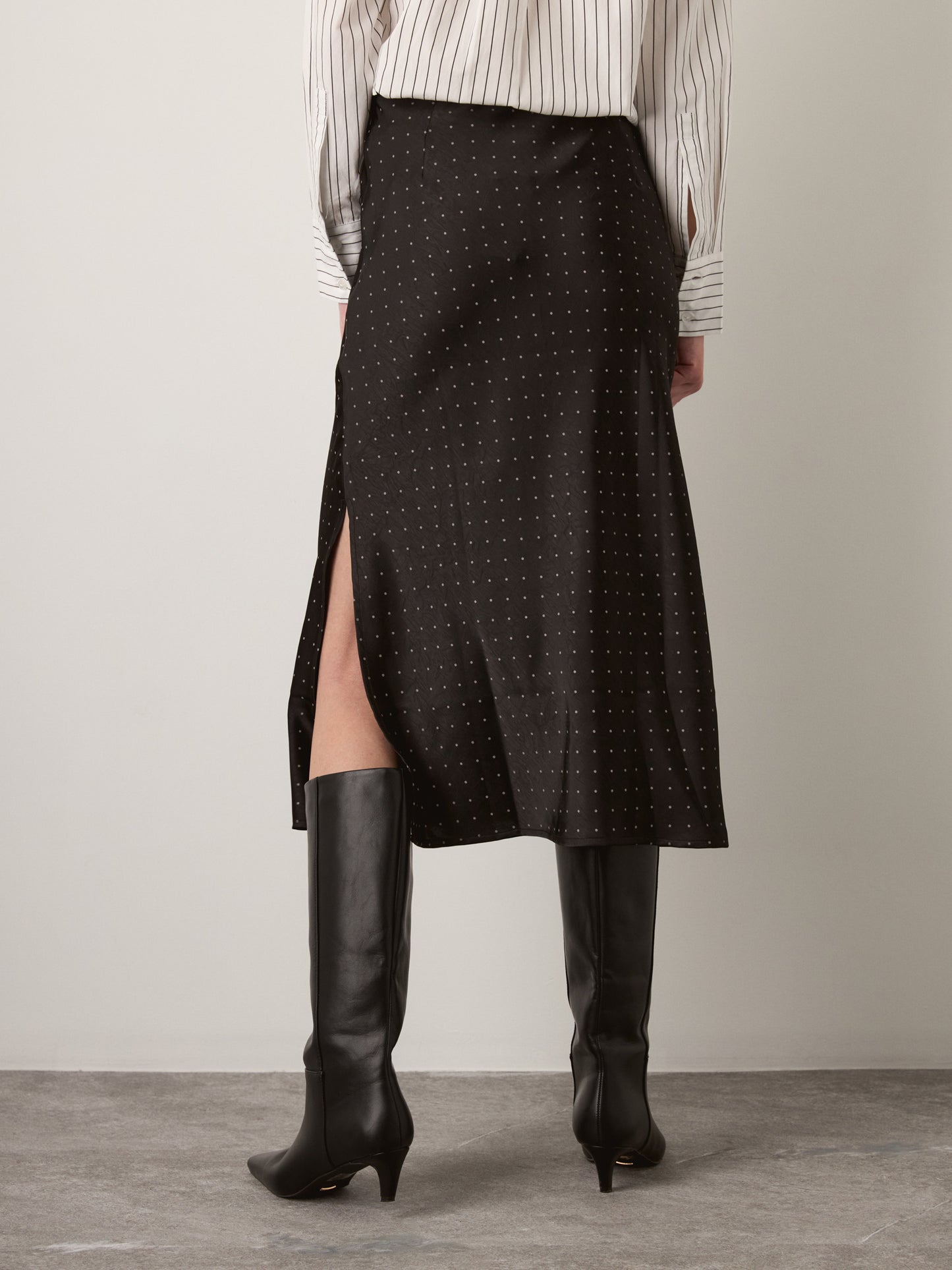 MONK & LOU - Cola Satin Skirt - 