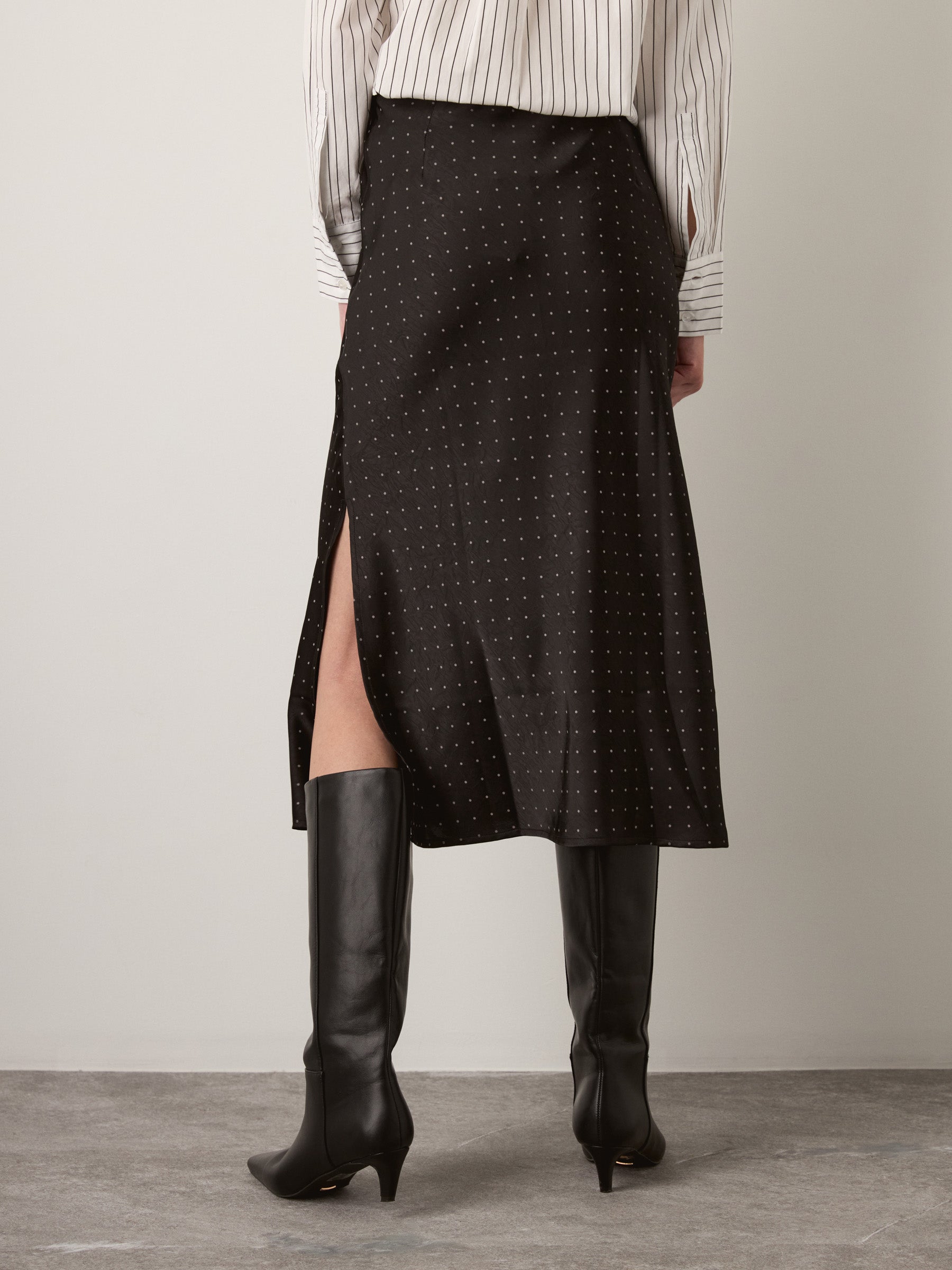 MONK & LOU - Cola Satin Skirt - 