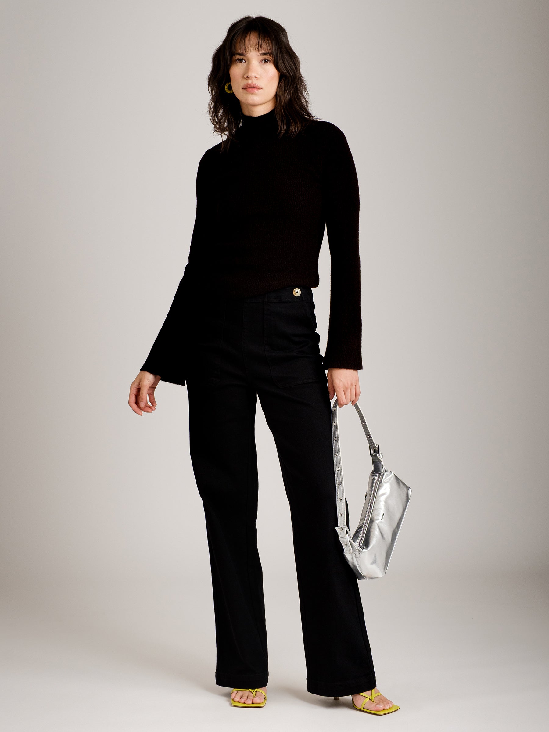MONK & LOU - Tayla Funnelneck Pullover Sweater - Black