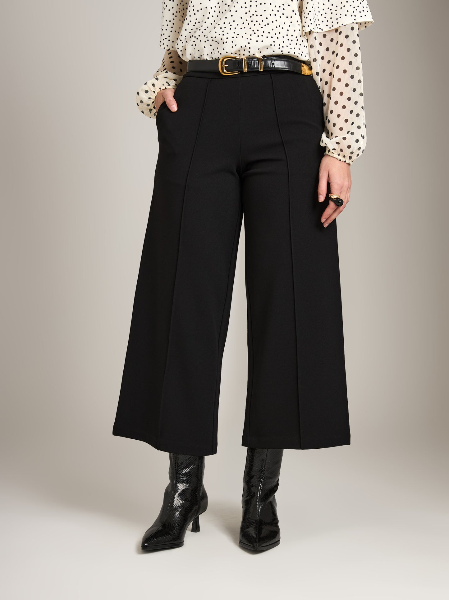 MONK & LOU - Amy Pintuck Cropped Wide Leg Pants - 