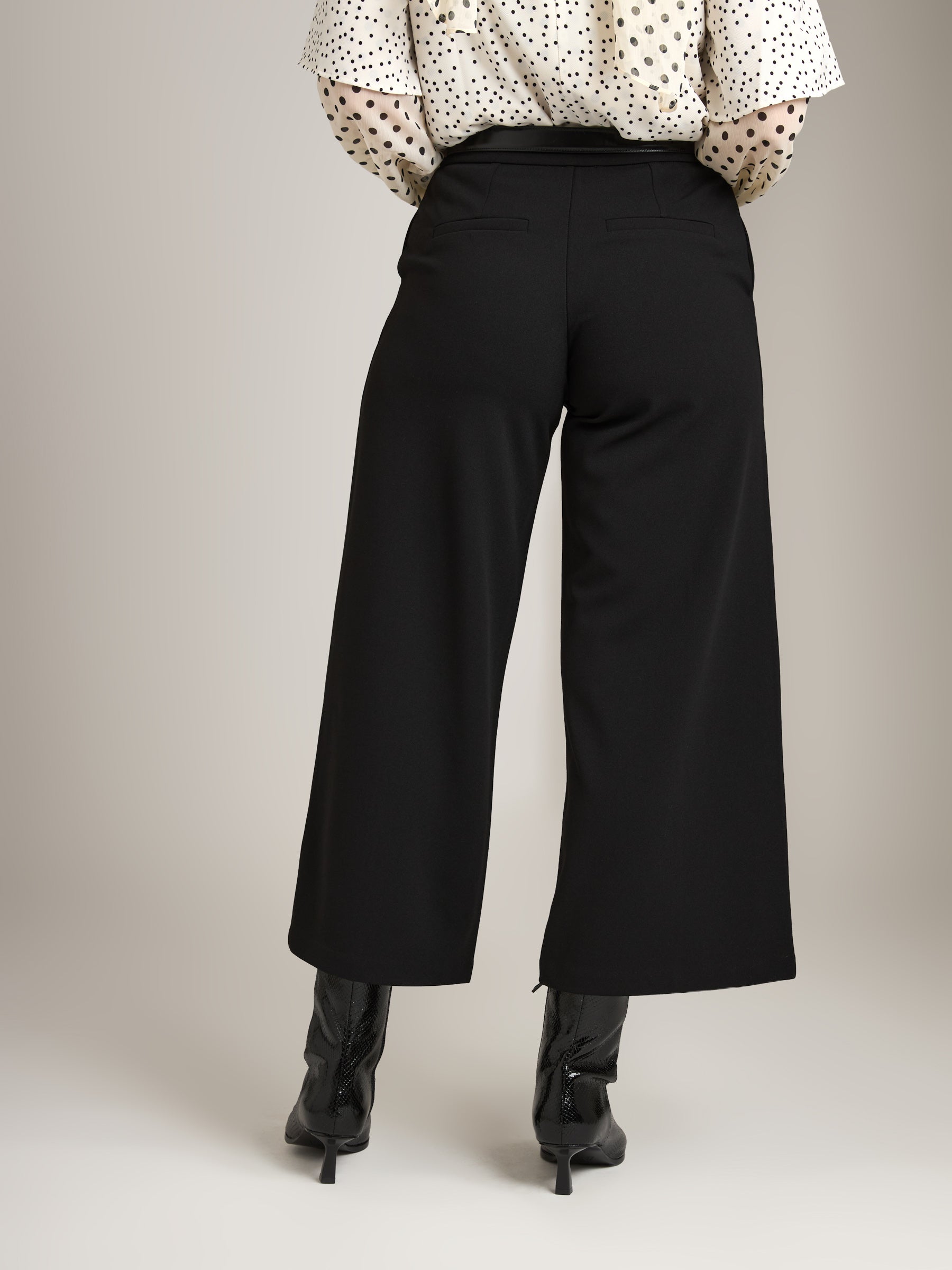 MONK & LOU - Amy Pintuck Cropped Wide Leg Pants - 