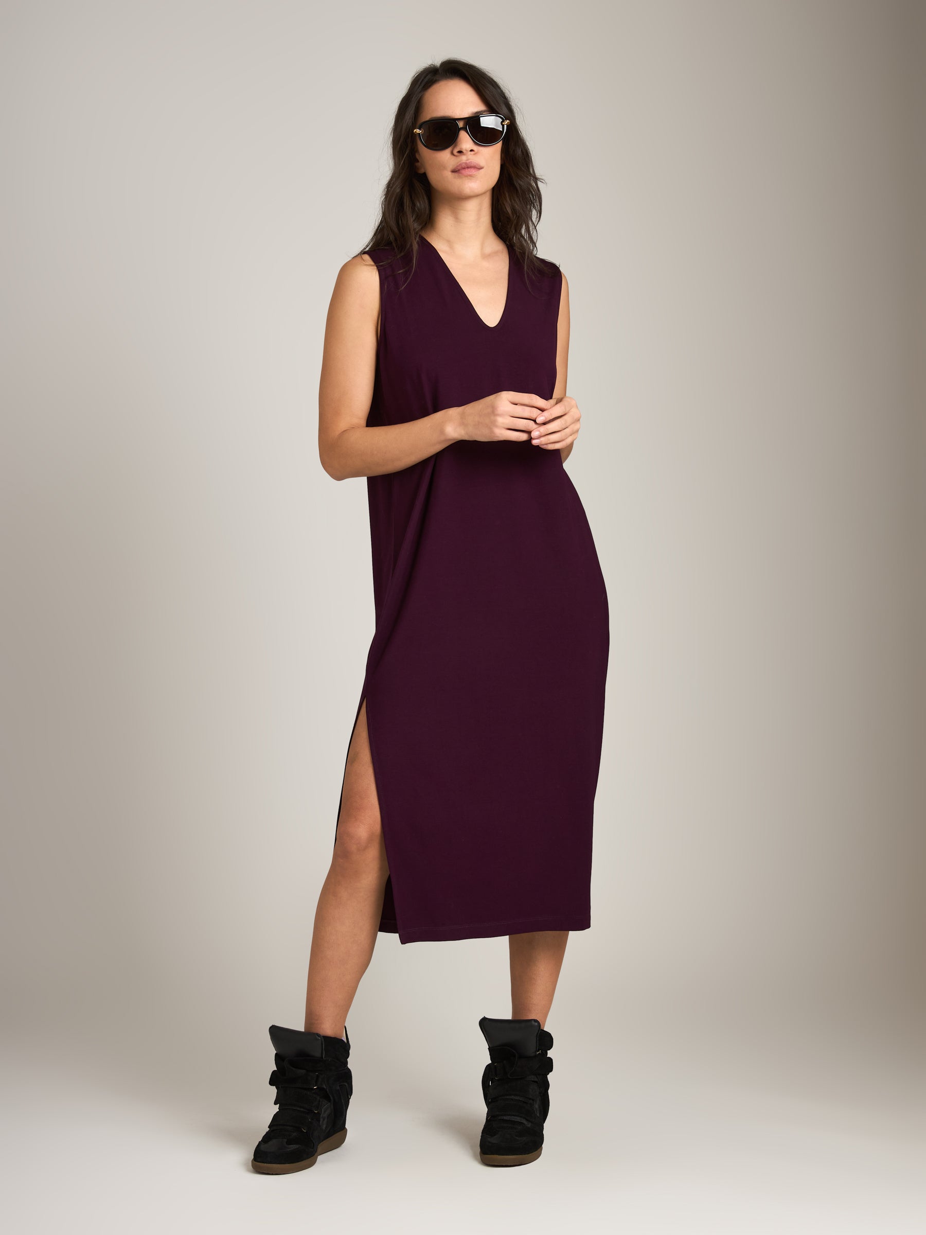 MONK & LOU - Drea Soft V-Neck Maxi Dress - 