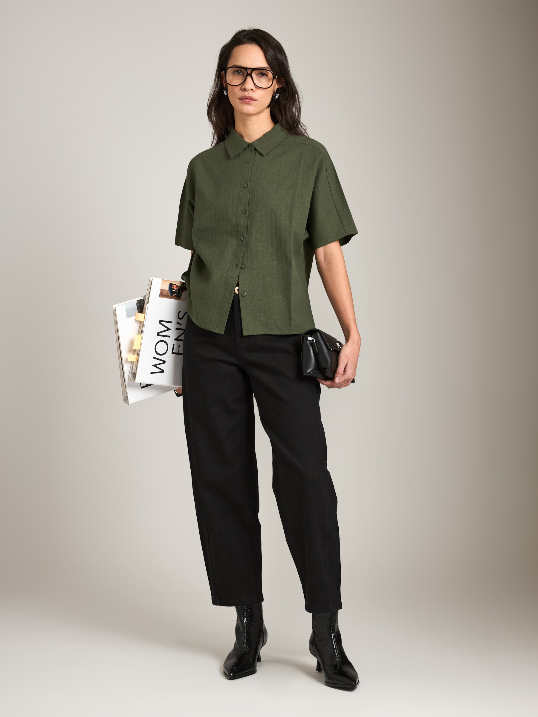 MONK & LOU - Francis Shortsleeve Shirt - Forest Green