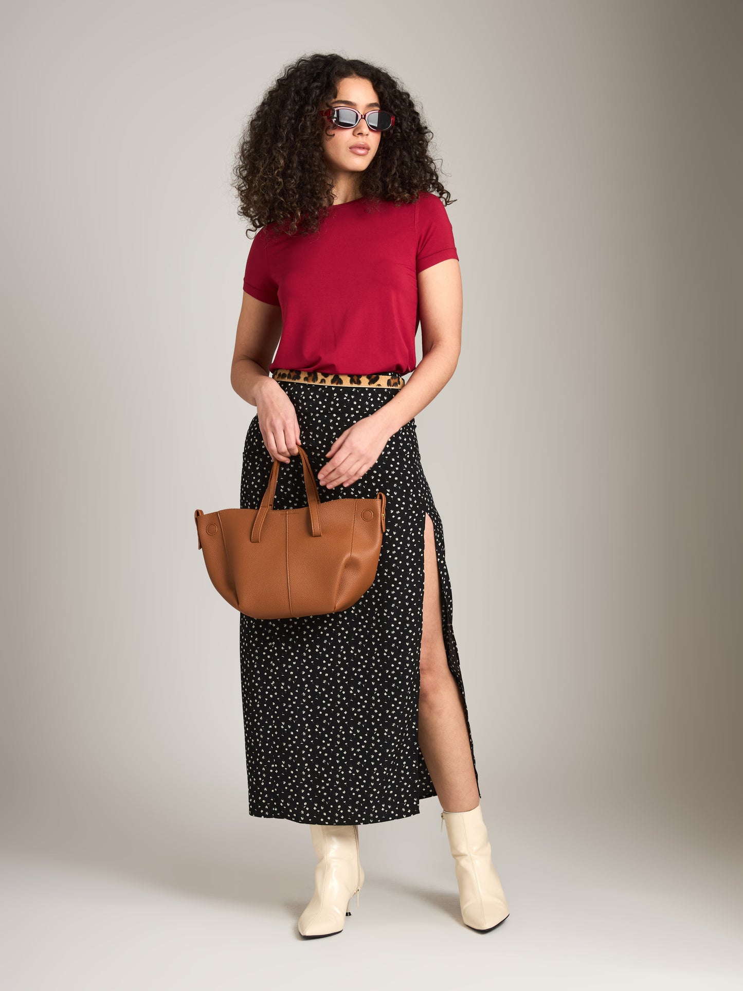 PROPAGANDA - Tilda Floral Column Skirt - Black Mini Floral