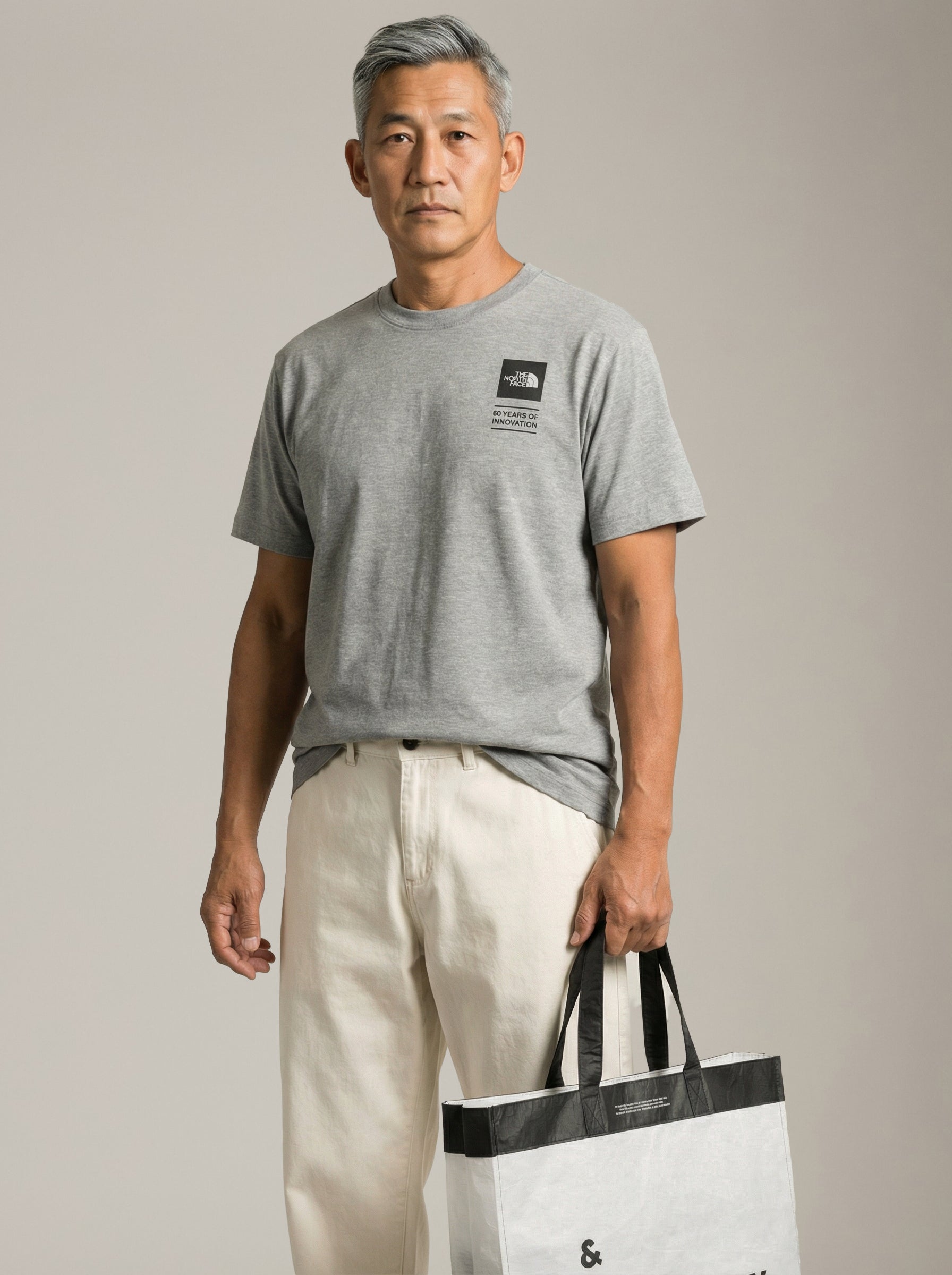 THE NORTH FACE - Celebration Relaxed Shortsleeve T-Shirt - 