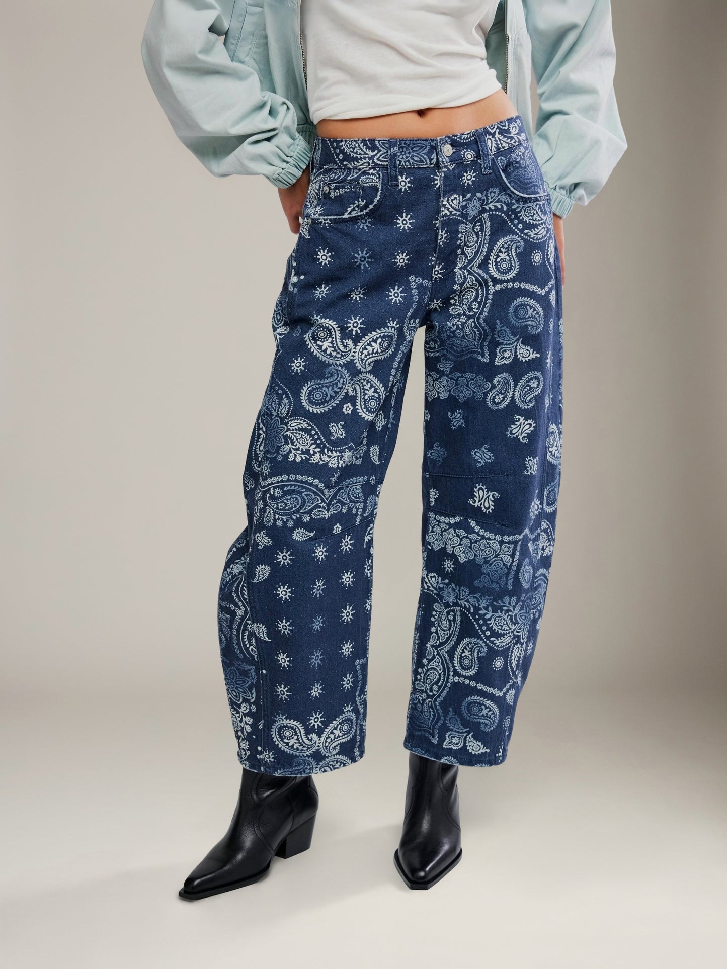 FREE PEOPLE - Good Luck Printed Barrel Jeans - 