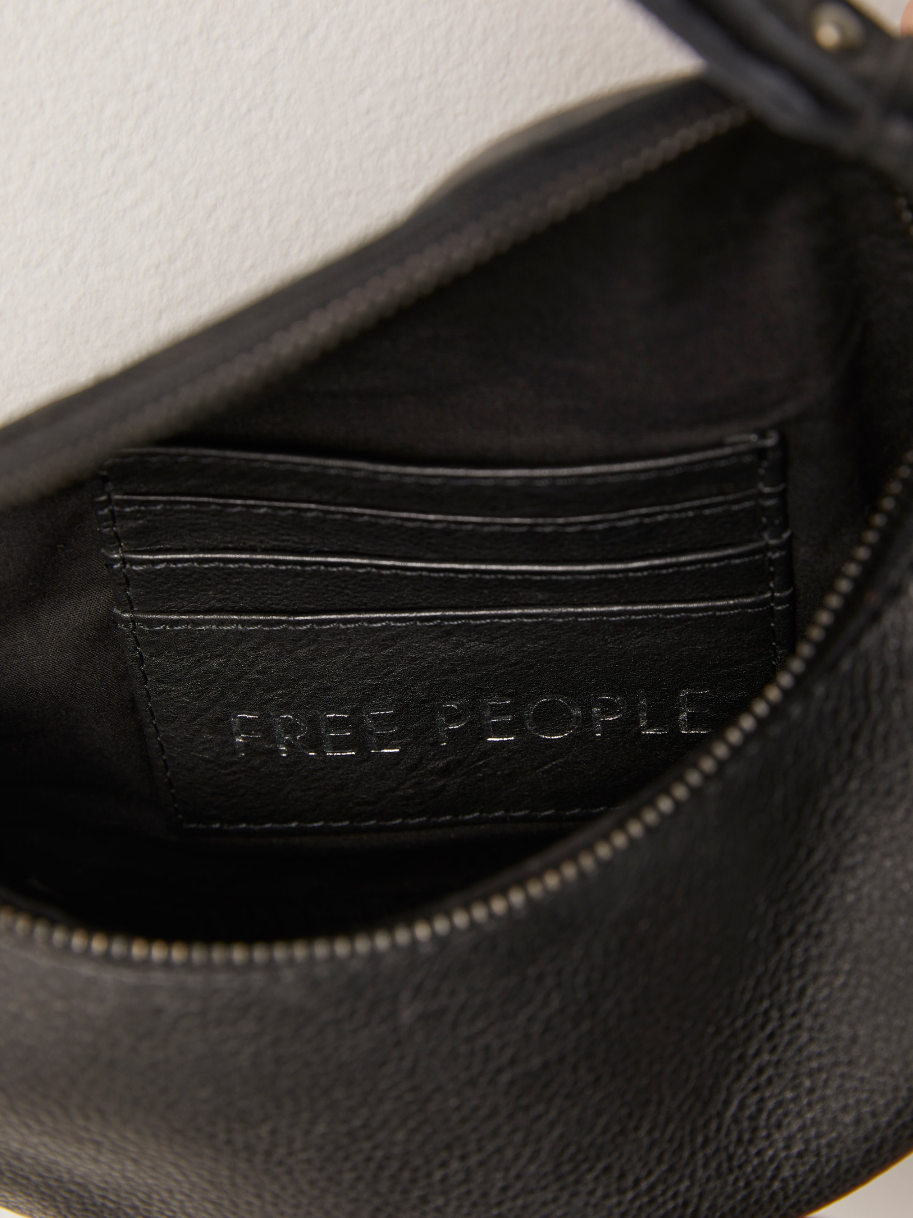 FREE PEOPLE-Palmer Leather Crossbody-Black