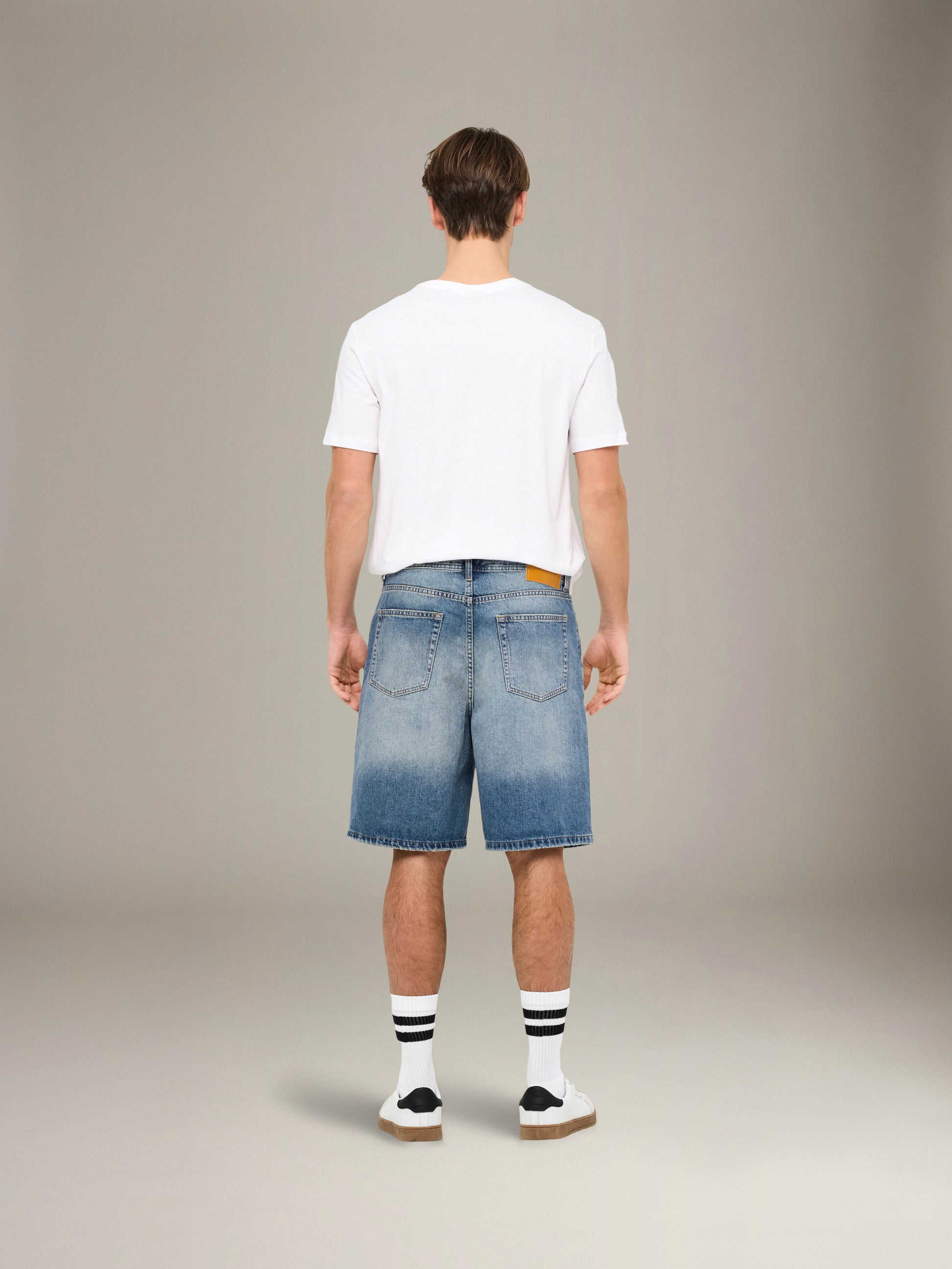 ONLY & SONS - Fade Denim Shorts - 