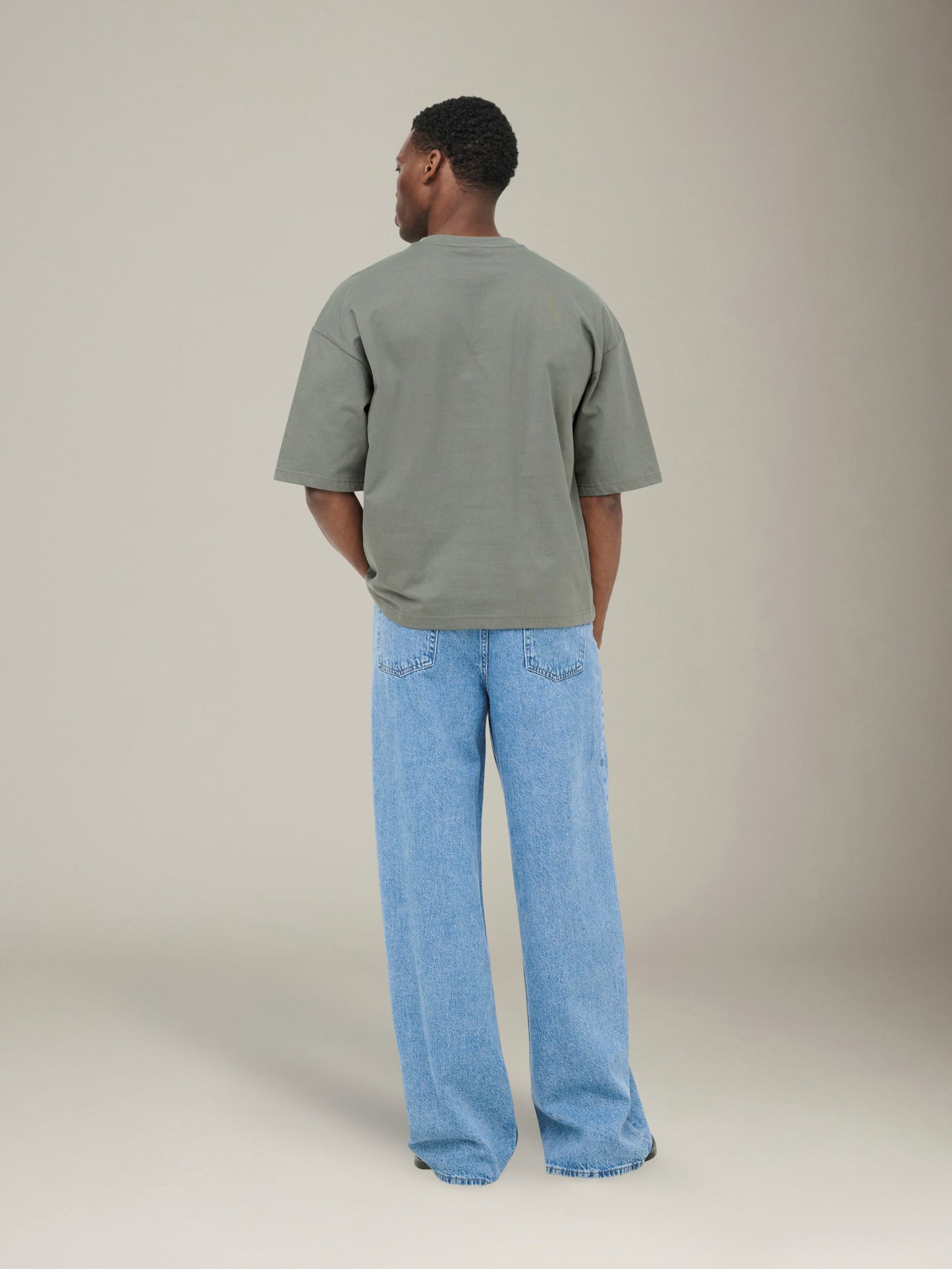 ONLY & SONS - Fred Relaxed Shortsleeve Crop T-Shirt - 