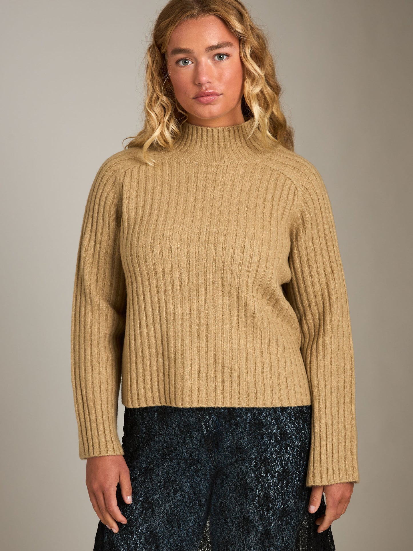 Matis Turtleneck Pullover