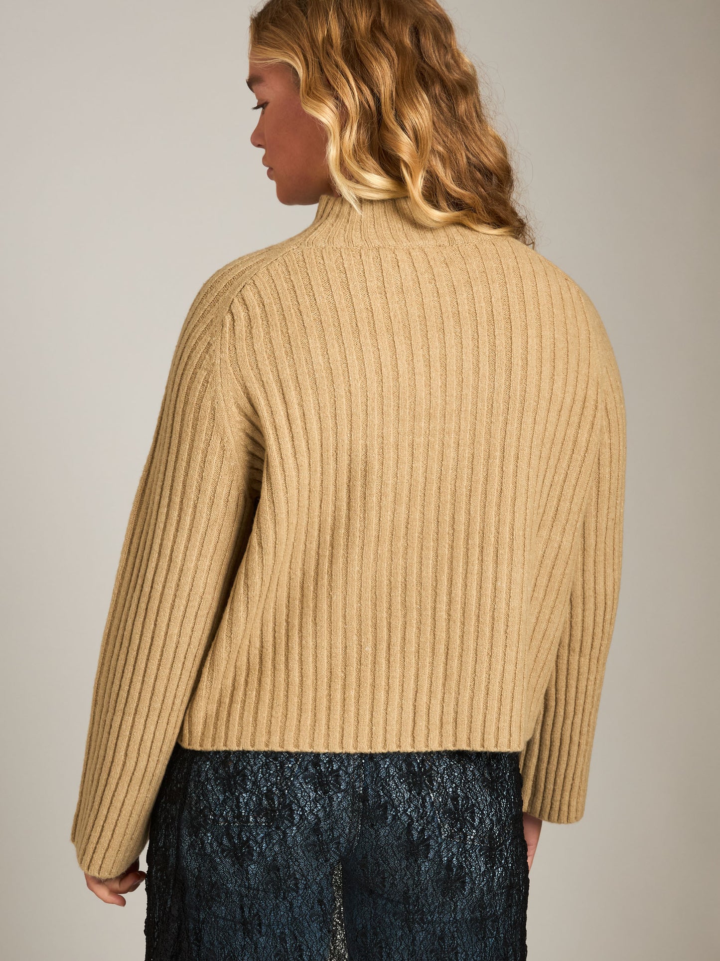 Matis Turtleneck Pullover