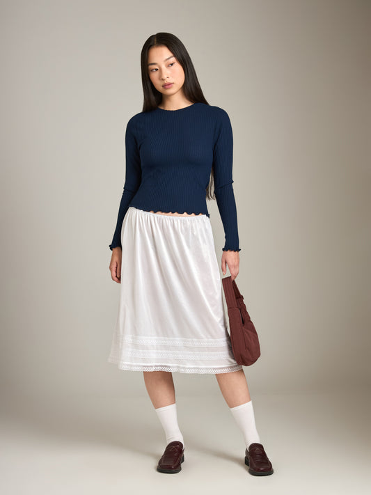 Mindy Lettuce Edge Top