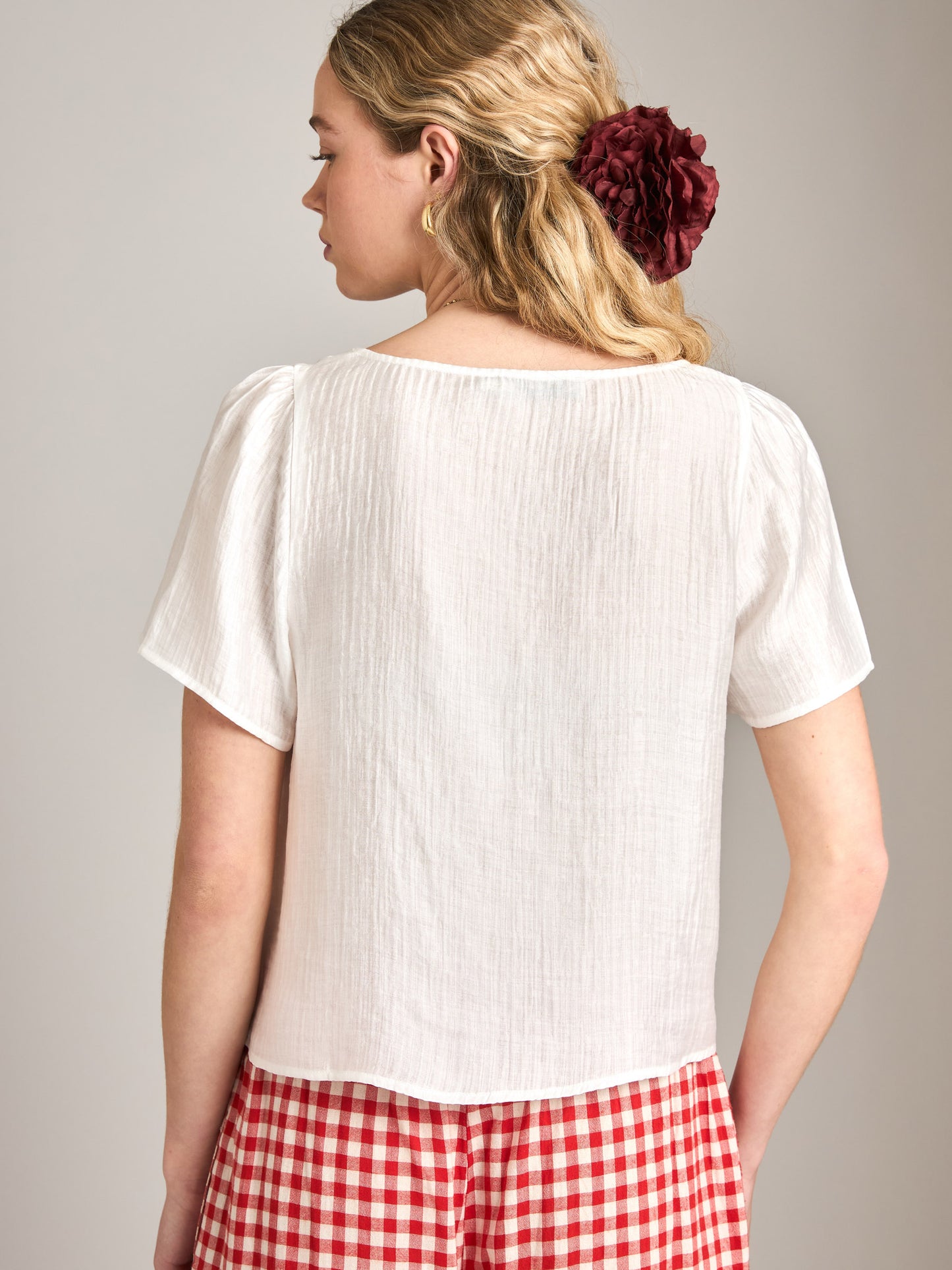 PROPAGANDA - Mello Tie Peephole Top - 